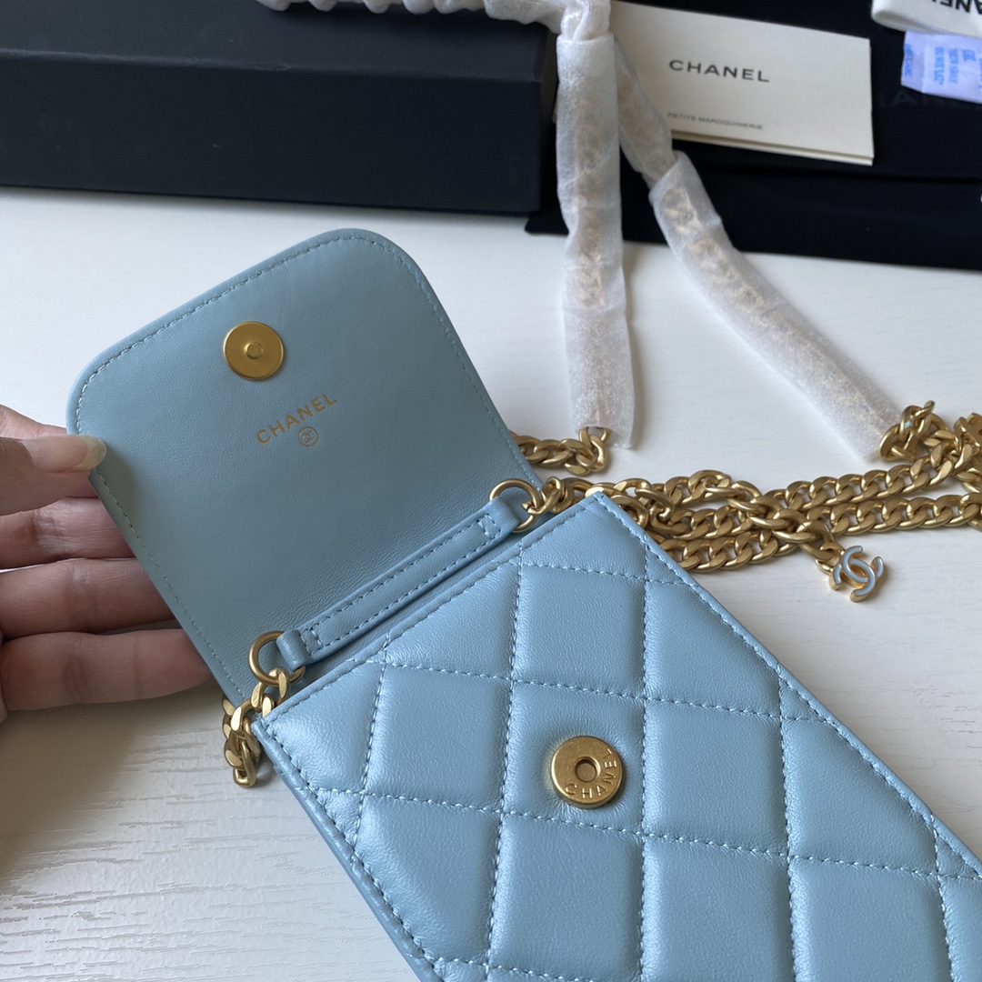 Chanel 2022新款手机包到货 最新五金造型