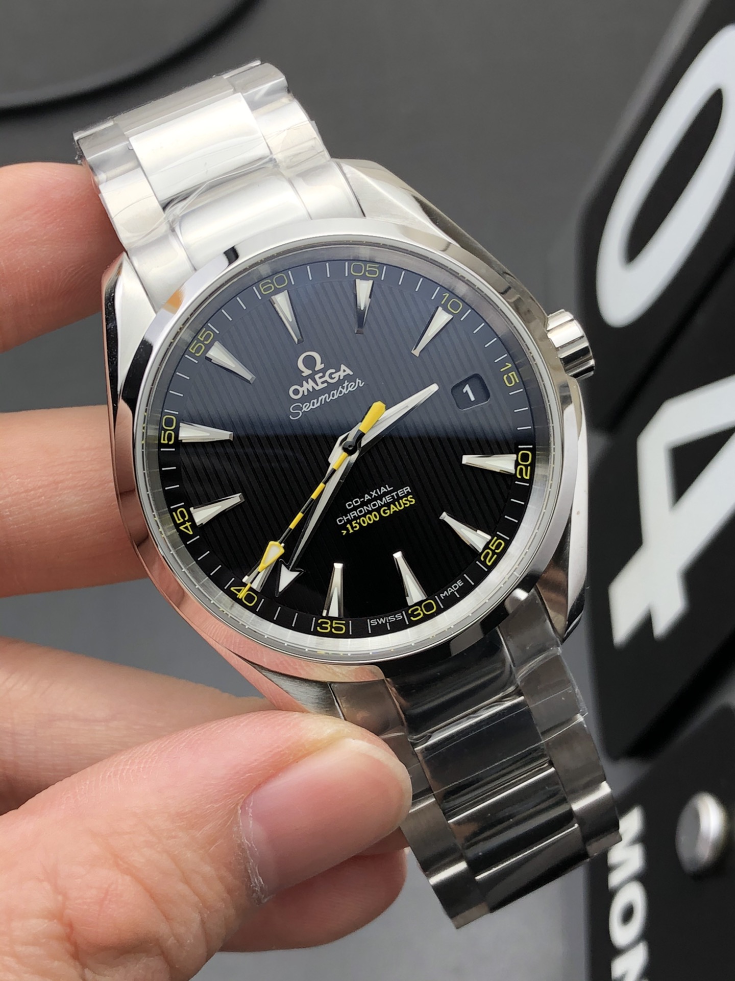 Omega 海马150黄蜂针