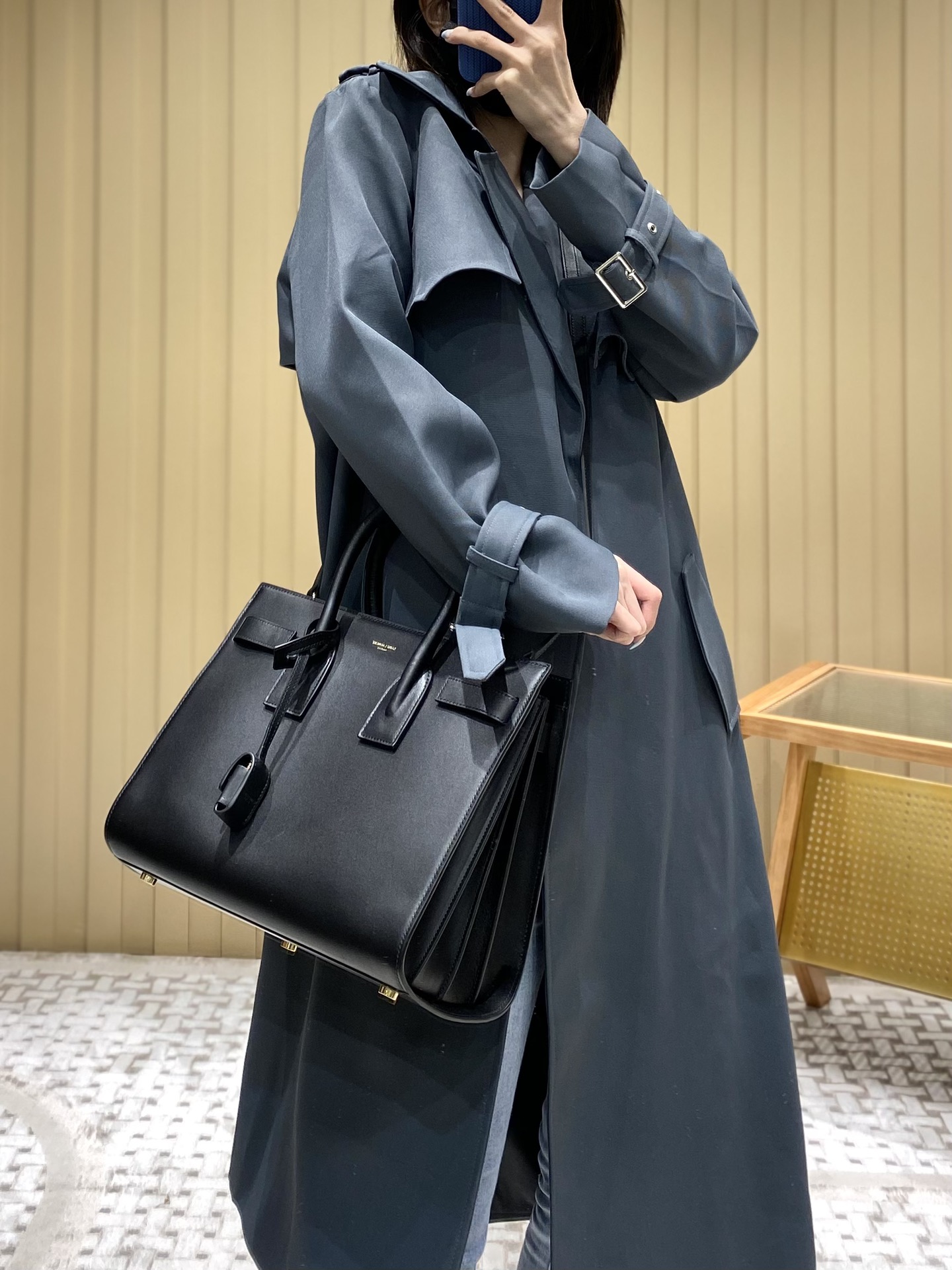 YSL sac de jour 32CM 平纹风琴包 324823黑色