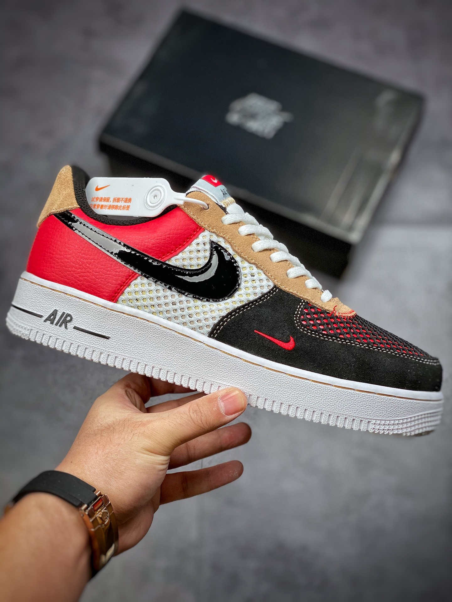 200  Nike Air Force 1 Low 07 黑白红 原楦头原纸板 DO6110-100