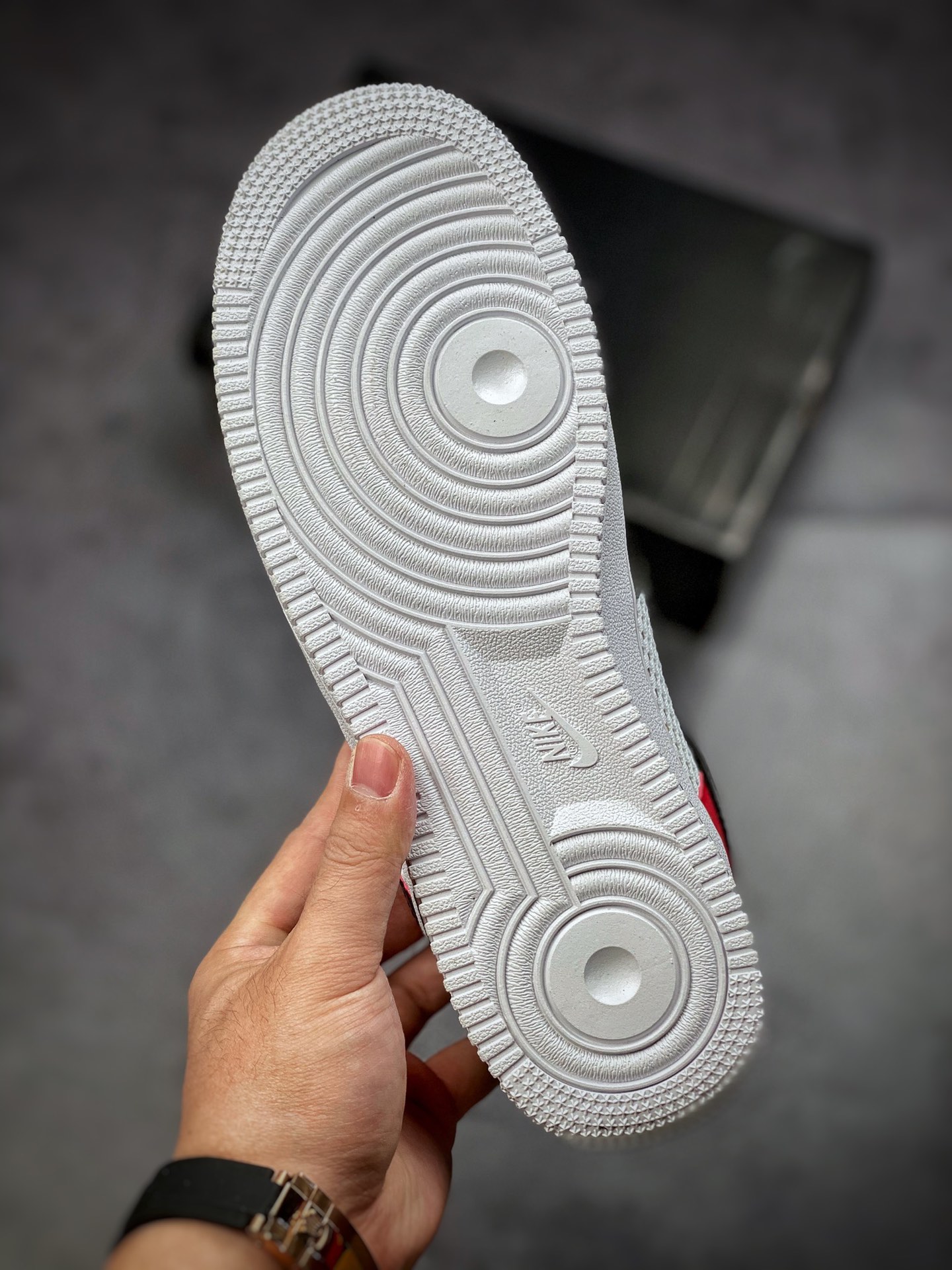 200  Nike Air Force 1 Low 07 黑白红 原楦头原纸板 DO6110-100
