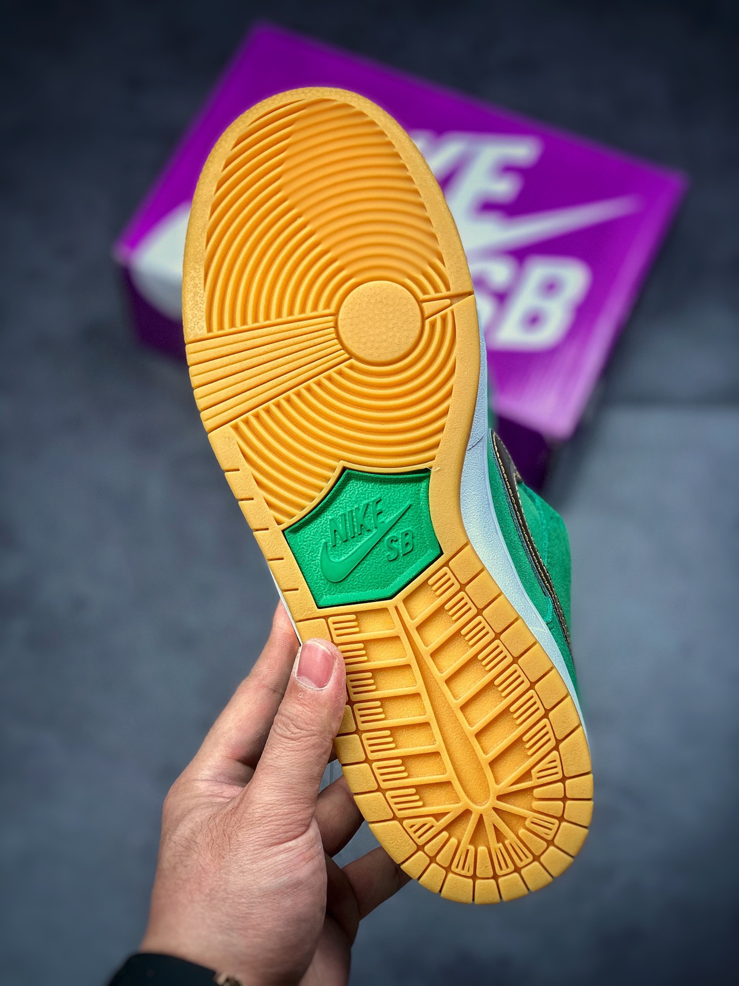 260  Nike SB Dunk Low”St. Patrick’s Day” 圣帕特里克 BQ6817-303