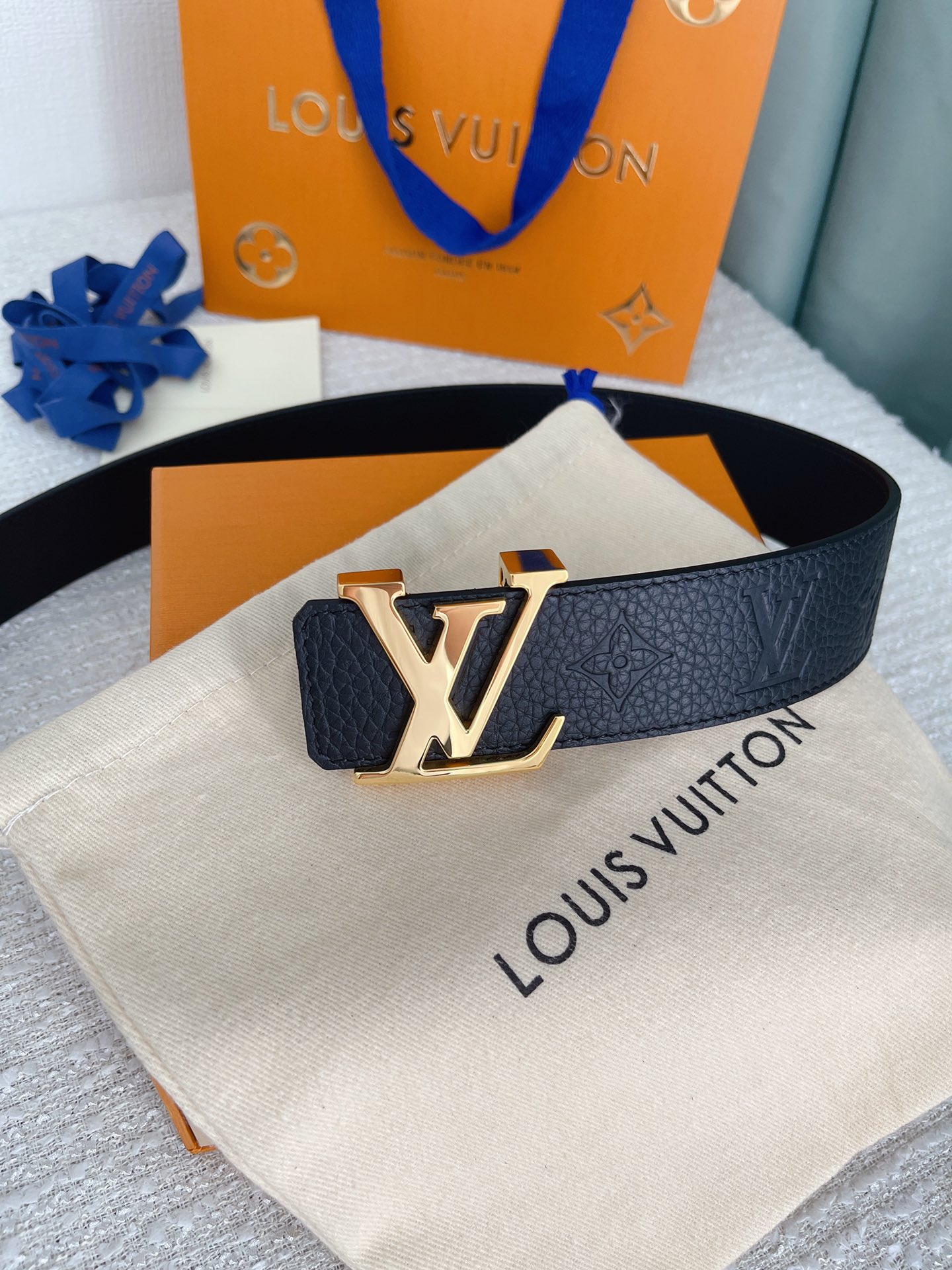 LV.路易威登高版本40mm宽度正品一体铸造五金钢扣原厂皮料双面原厂定制牛皮面料性价比高.全套包装.