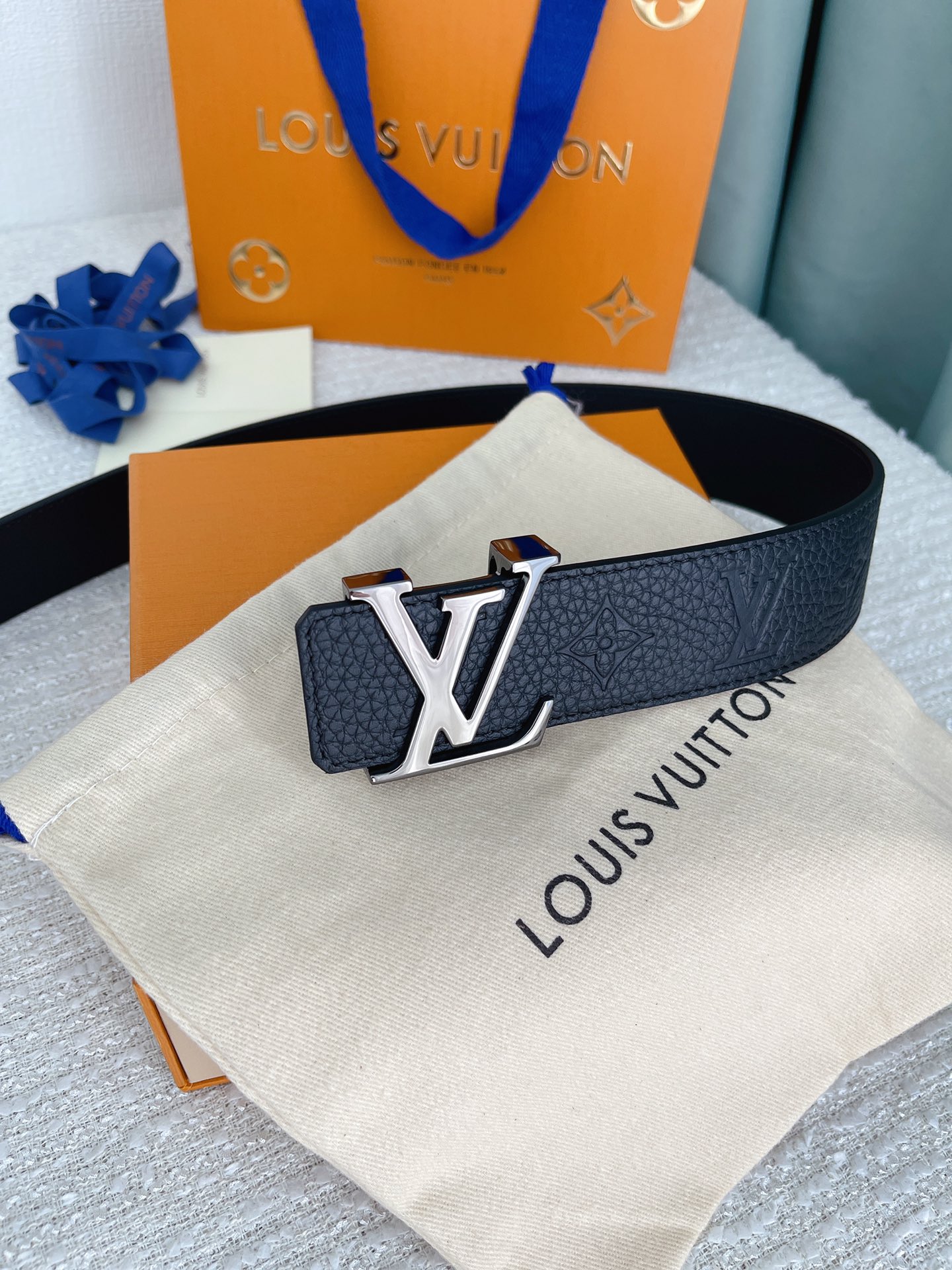 LV.路易威登高版本40mm宽度正品一体铸造五金钢扣原厂皮料双面原厂定制牛皮面料性价比高.全套包装.