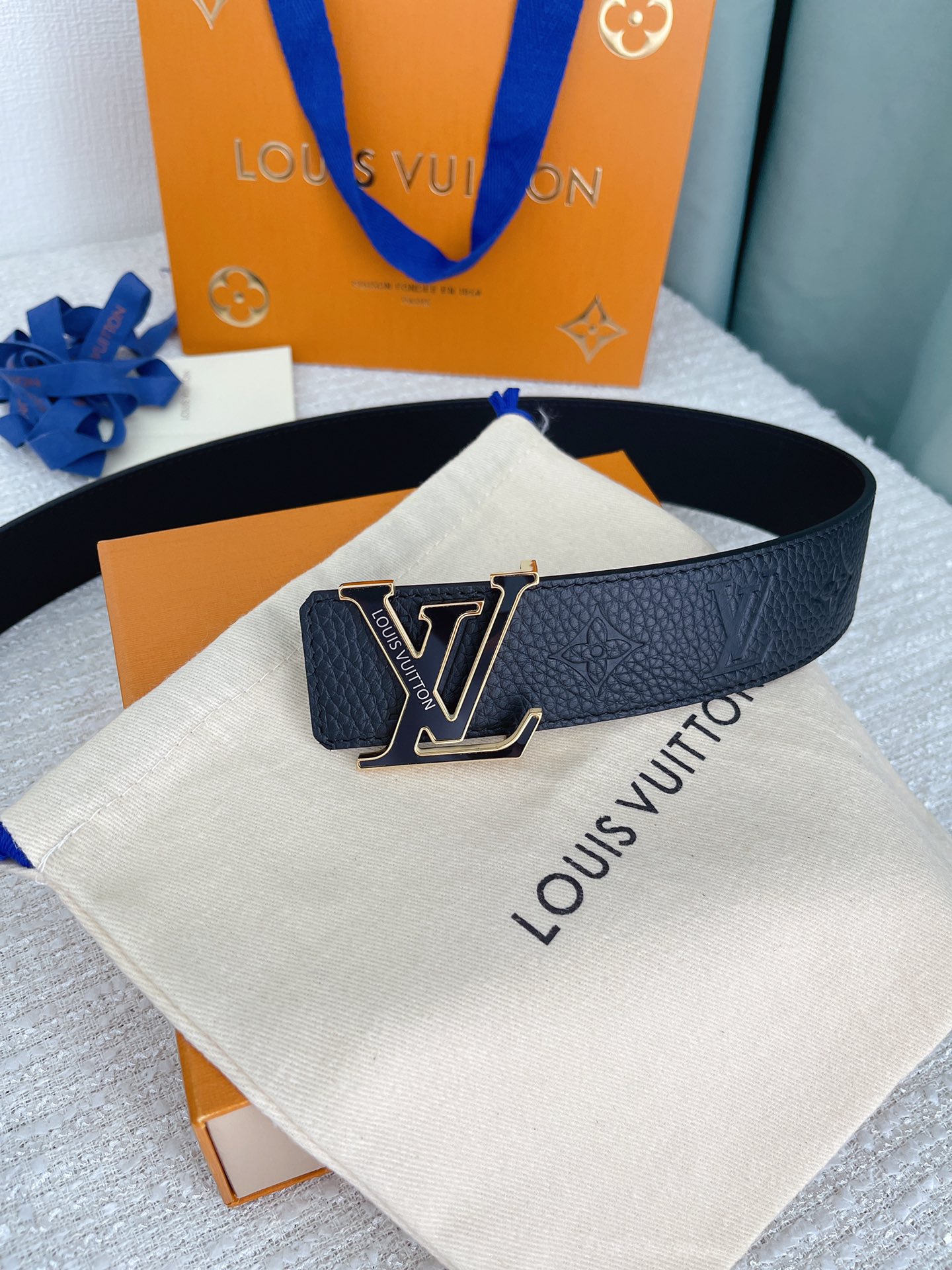 LV.路易威登高版本40mm宽度正品一体铸造五金钢扣原厂皮料双面原厂定制牛皮面料性价比高.全套包装.