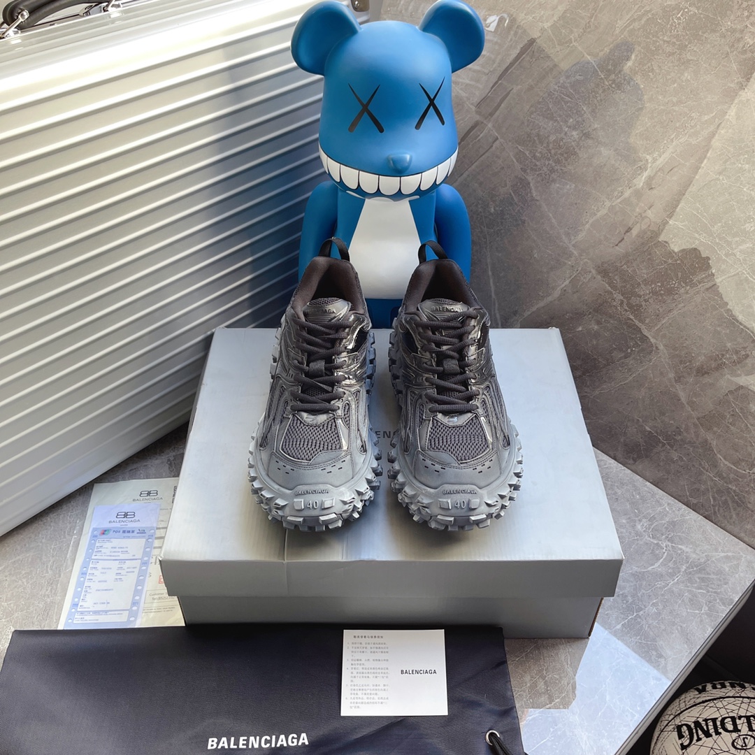 NO:652190,Spring and summer BALENCIAGA Balenciaga tire shoes latest tire sole retro casual sports shoes series launched The Hacker  The Project series explores the concepts of originality and appropriation in the fashion industry, and pays tribute to heritage and classics with a new series. It uses the iconic Balenciaga silhouette and tire abstract outsole to collide with witty and harmonious new ideas, original one-to-one approach, exclusive private model outsole, authentic full set of packaging, size women's 35-45, casual shoes/sports shoes, balenciaga, balenciaga, sneakers19860909春夏BALENCIAGA巴黎世家轮胎鞋最新款轮胎底复古休闲运动鞋系列推出The Hacker Project系列探索时尚界对于原创与挪用的概念、以全新系列致敬传承与经典,以标志性Balenciaga廓形和轮胎抽象大底,碰撞出诙谐又和谐的新创意、原版一比一做法、独家私模大底、正品全套包装、码数女35-45,休闲鞋/运动鞋,balenciaga,balenciaga,sneakers,Women's Shoes