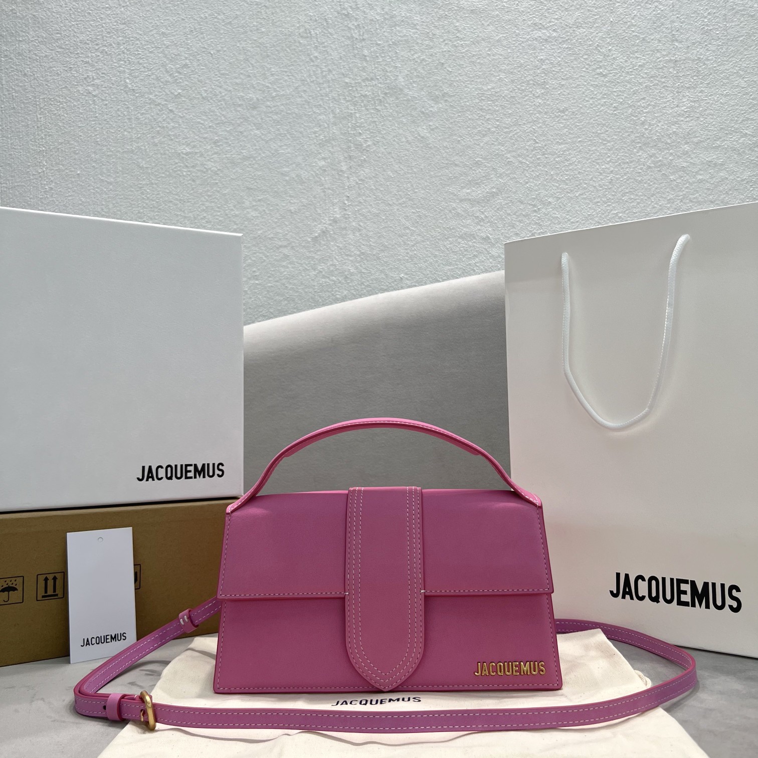 from China 2023 
 Jacquemus Fashion
 Crossbody & Shoulder Bags Gold Red Chamois Frosted Fall/Winter Collection Mini