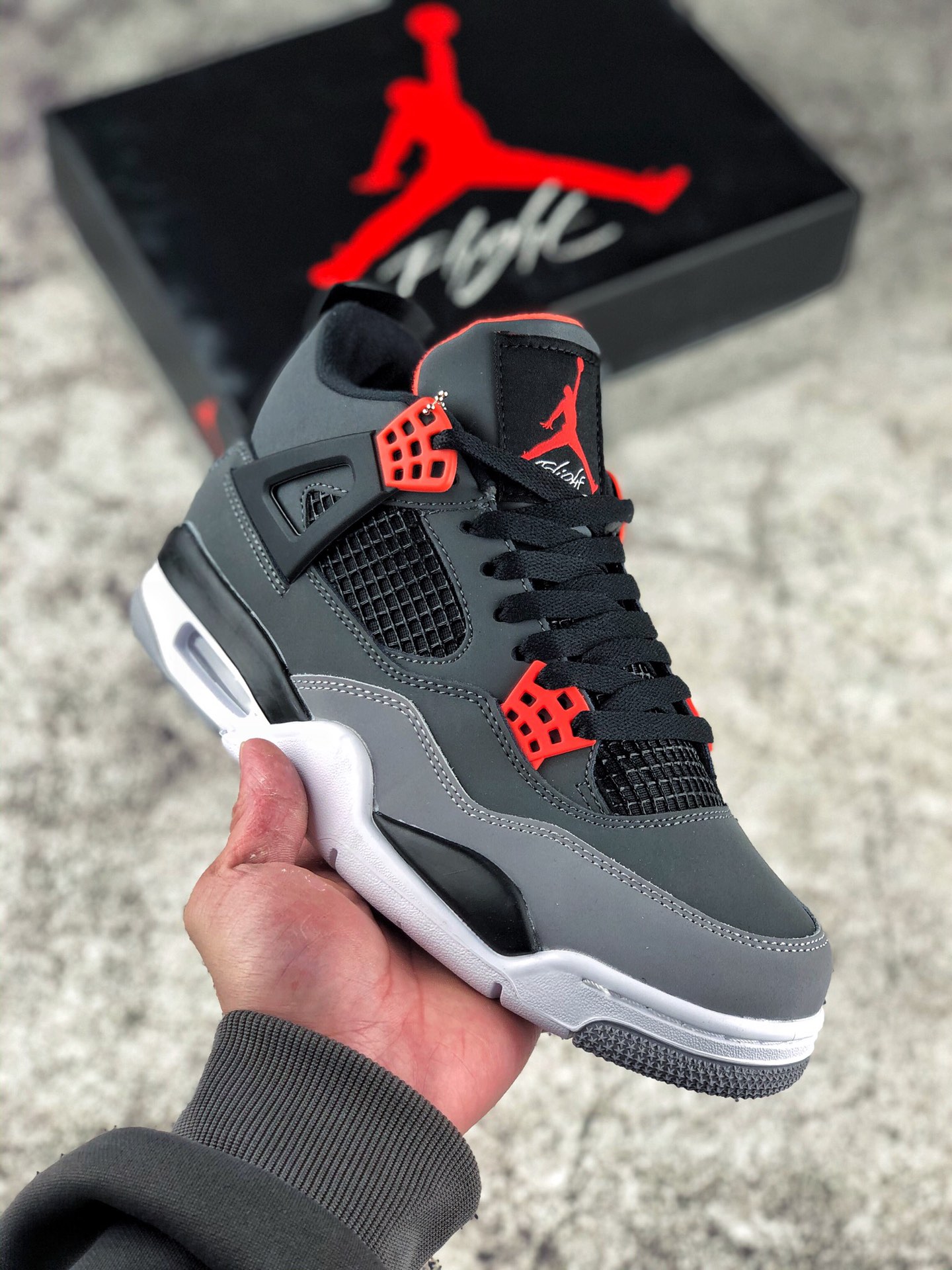 本地自取 支持放店
Air Jordan 4 Retro OG 