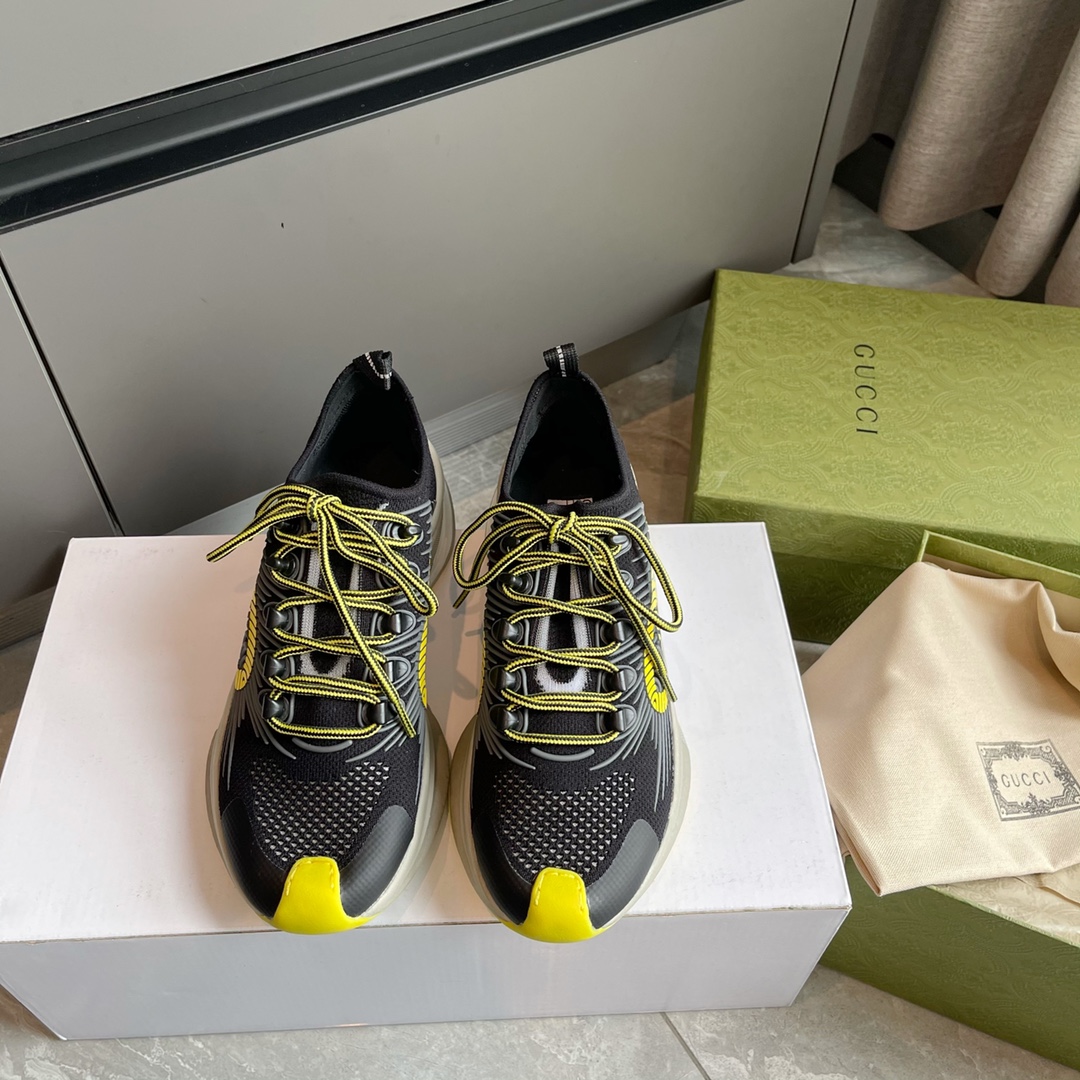 GUCCI Run sneakers noir en tissu détails jaunes
