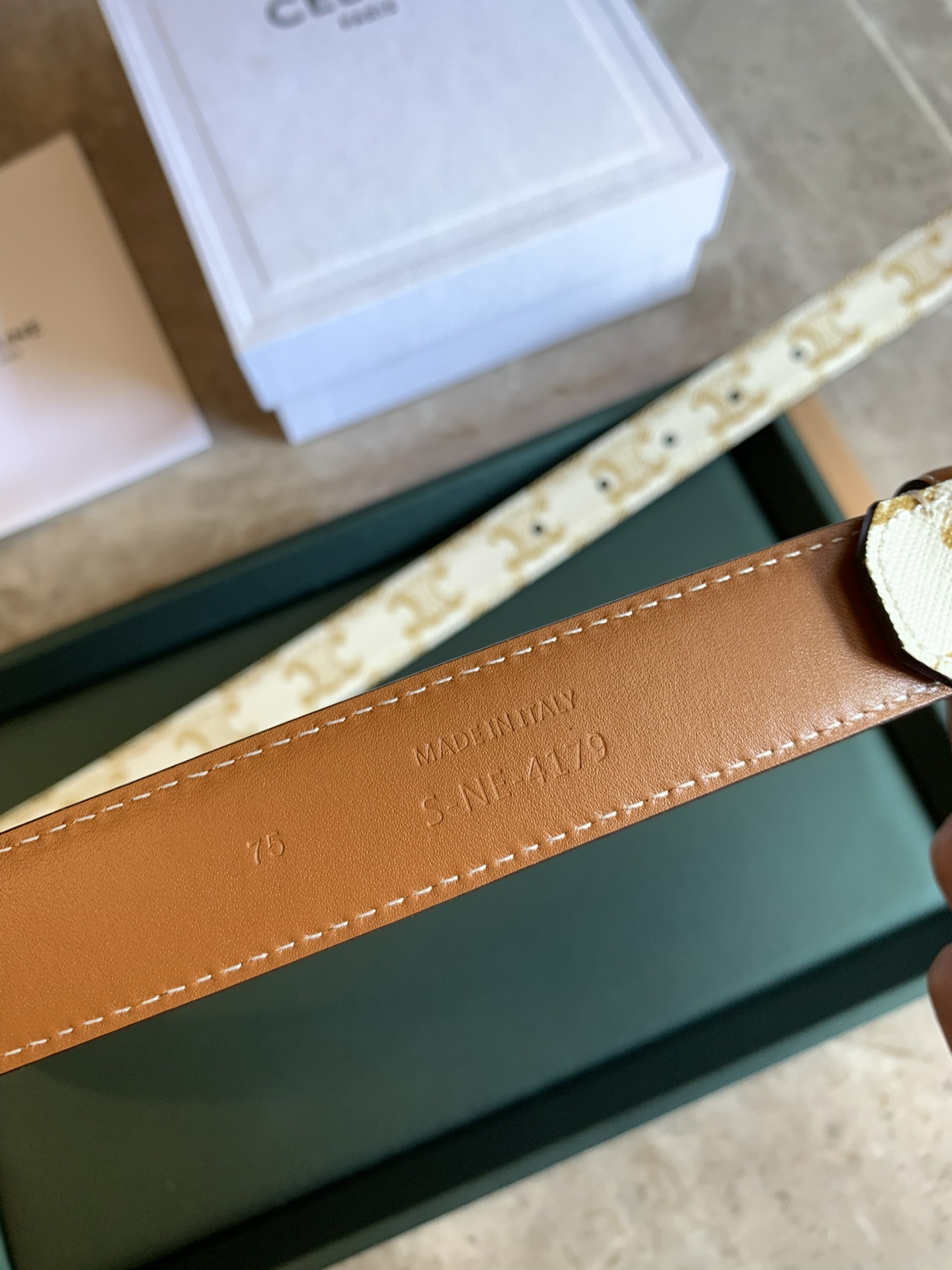 🉐️ CÉLINE 赛琳新款🆕 凯旋门腰带 TRIOMPHE 光滑小牛皮腰带 对版溜金金属件 宽2.5c