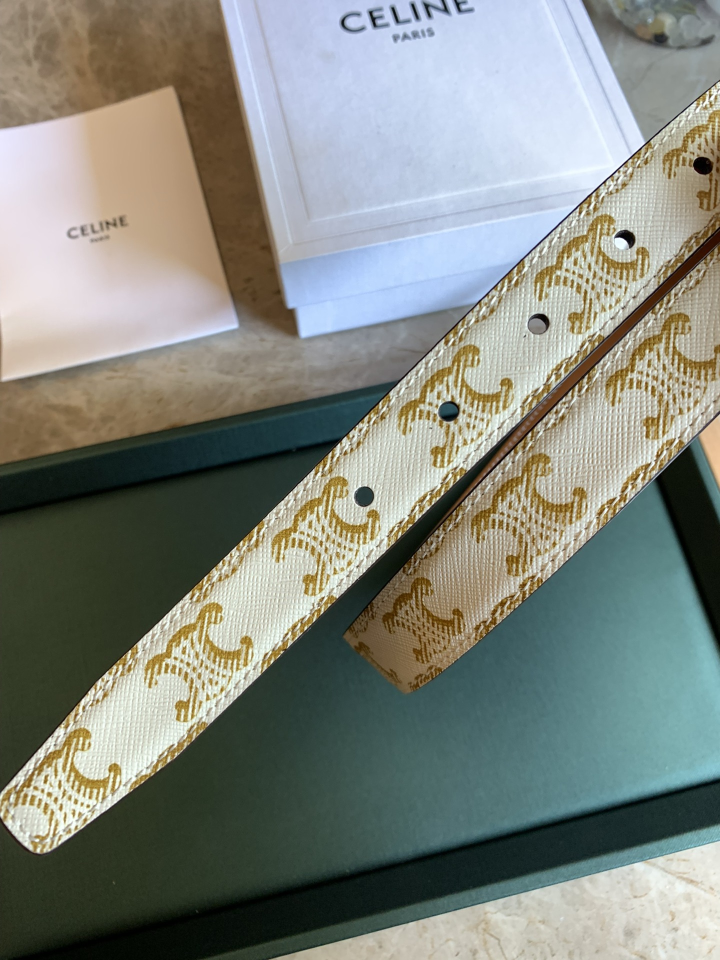 🉐️ CÉLINE 赛琳新款🆕 凯旋门腰带 TRIOMPHE 光滑小牛皮腰带 对版溜金金属件 宽2.5c