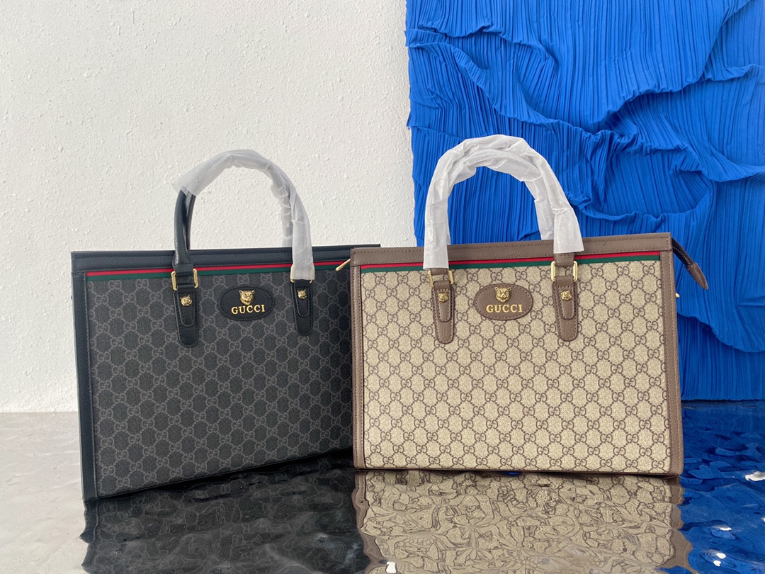 K5  Gucci 古奇   GG虎头印花公文包 男士休闲斜挎手提包 电脑包 采用精湛镶嵌细工，实物拍摄 原厂原版面料 配送小票 38 x 28 cm。”},”is_vip”:false,”themeType”:0,”shop_name”:”包包工厂