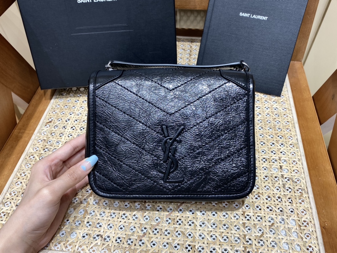 YSL ๐๐๐๐ ๐๐ฉ๐๐๐ ๐ค๐๐๐๐๐ก้พๆกๅฐๆๅ
583103้ป่ฒ