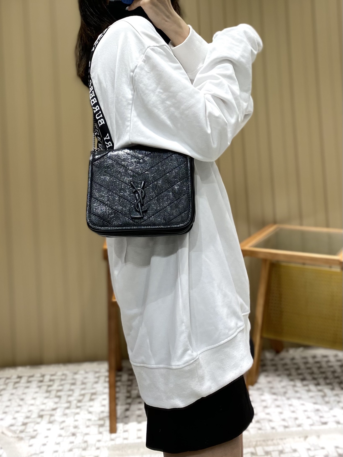 YSL ๐๐๐๐ ๐๐ฉ๐๐๐ ๐ค๐๐๐๐๐ก้พๆกๅฐๆๅ
583103้ป่ฒ