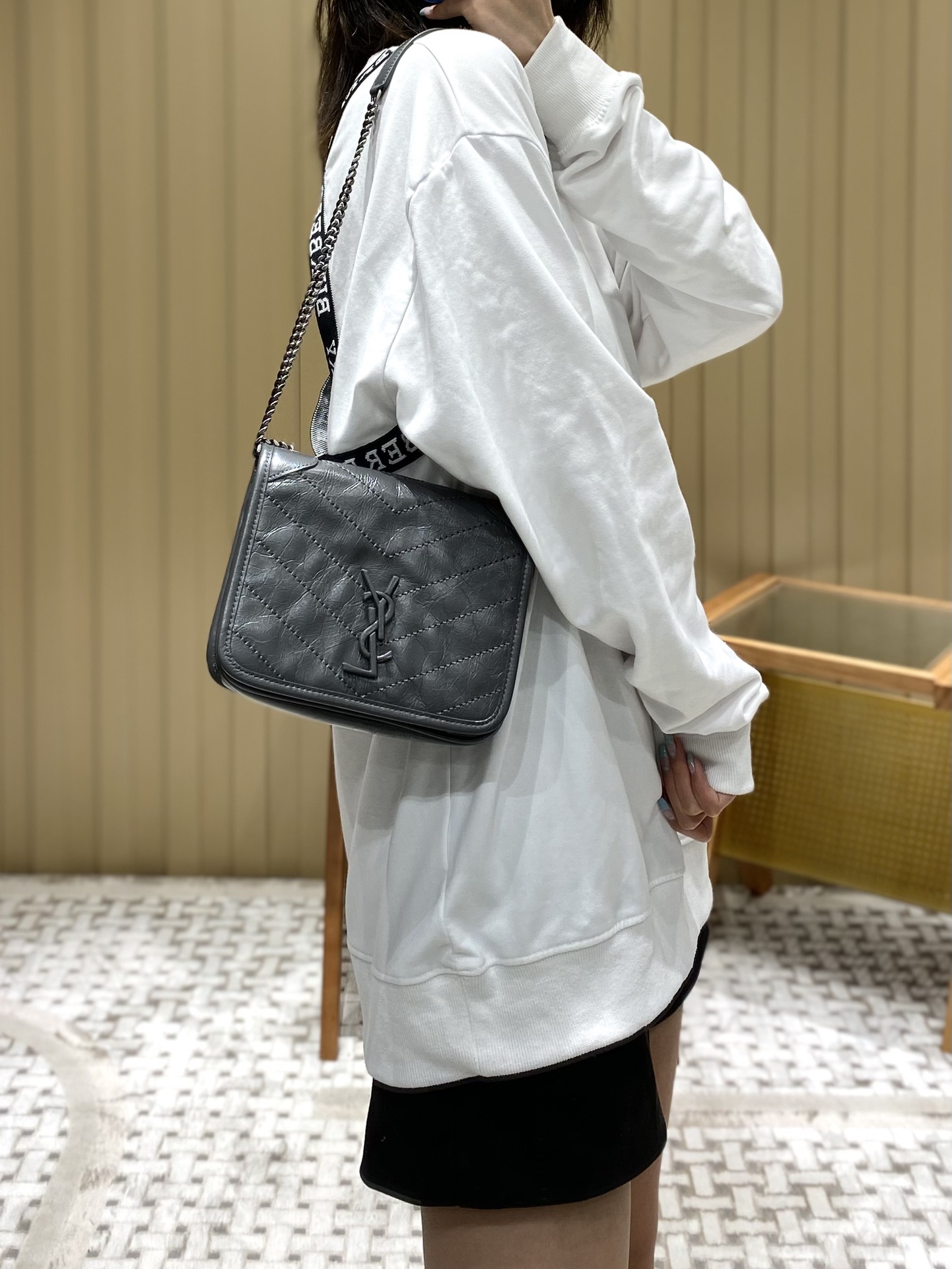 YSL ๐๐๐๐ ๐๐ฉ๐๐๐ ๐ค๐๐๐๐๐ก้พๆกๅฐๆๅ
583103ๆทฑ็ฐ่ฒ