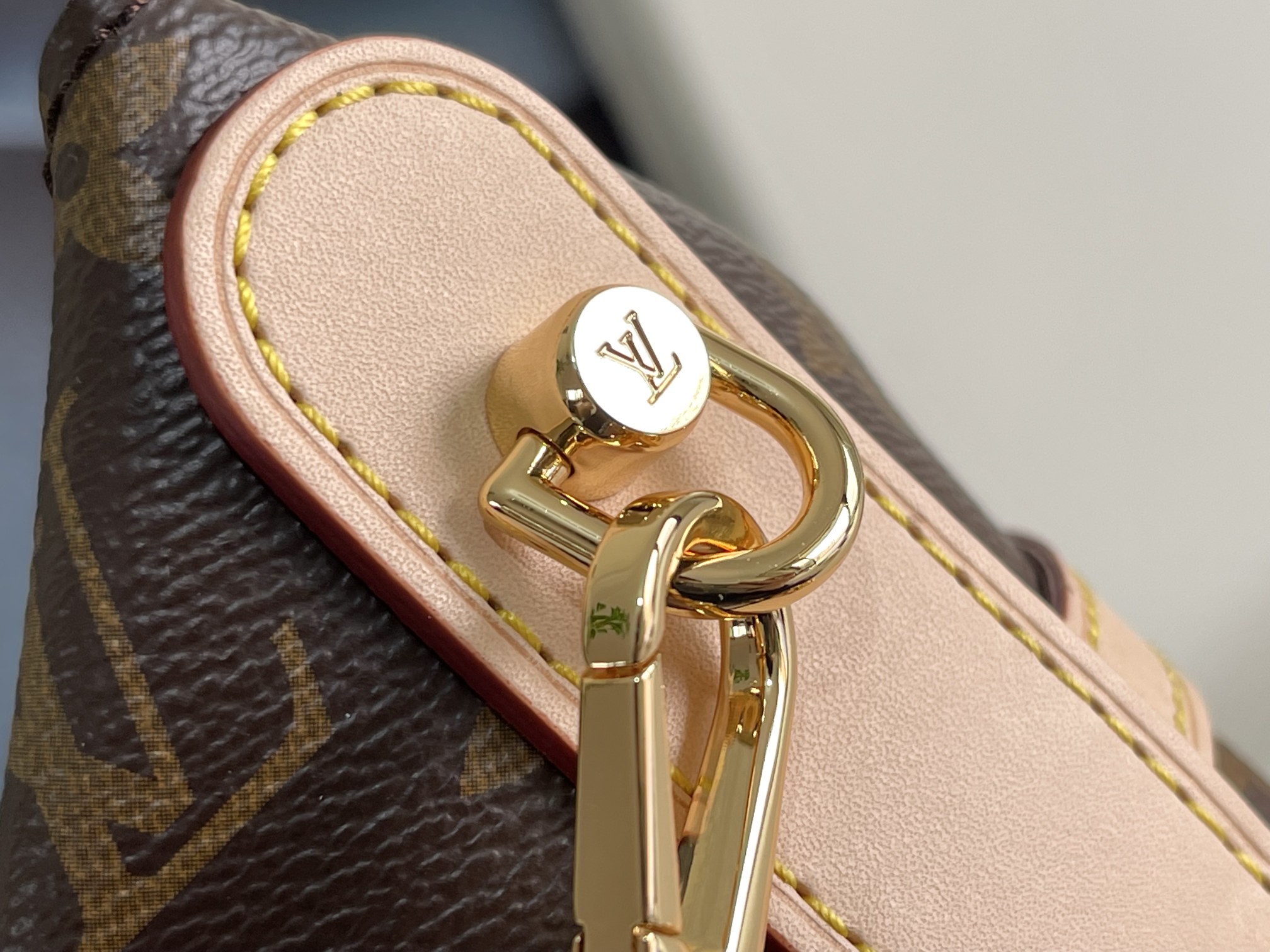 Louis Vuitton Haute Couture Classic Luxury Handbag Shoulder Crossbody 6