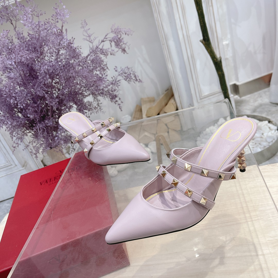 Valentino. contadores Valentino la última serie de la versión más alta de los detalles de la pasarel