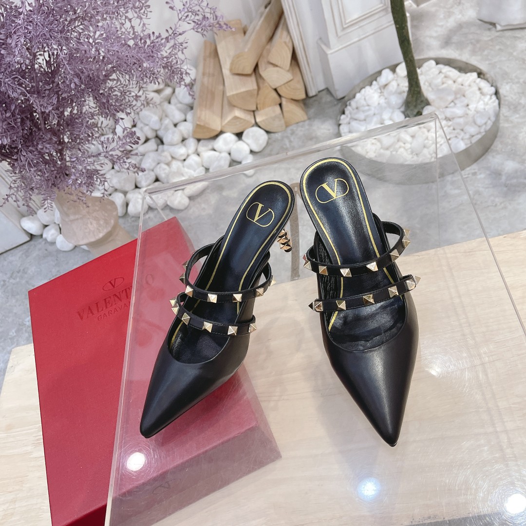 Valentino. contadores Valentino la última serie de la versión más alta de los detalles de la pasarel