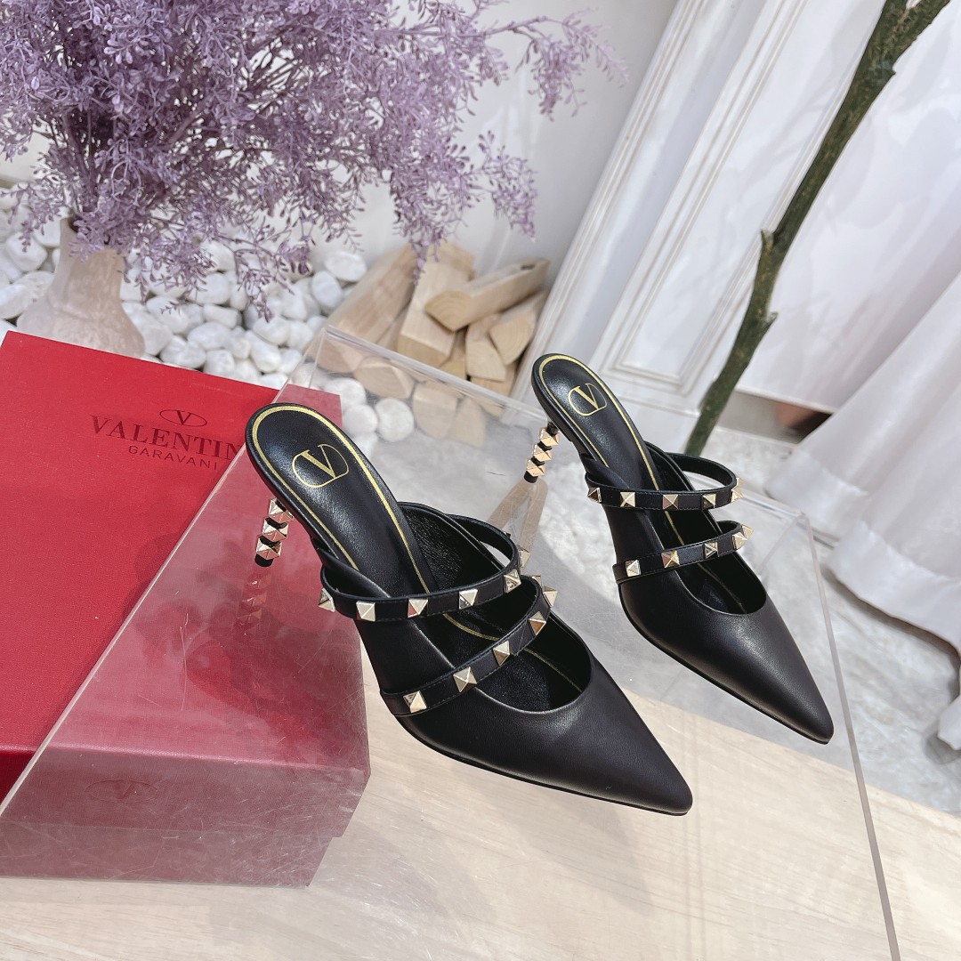Valentino. contadores Valentino la última serie de la versión más alta de los detalles de la pasarel