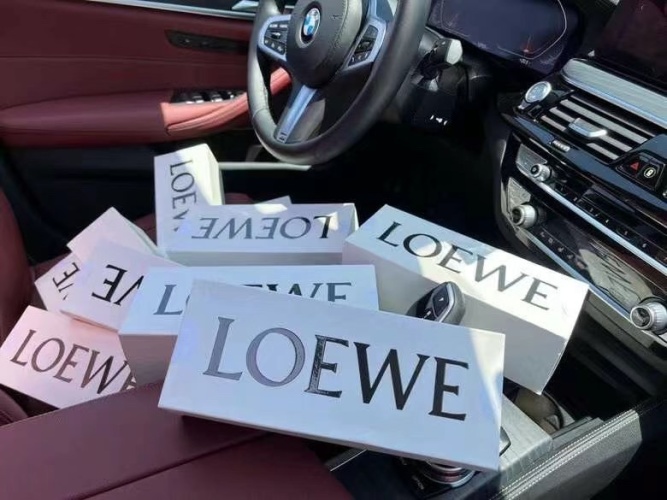 Loewe Home Scents 11-Piece Scented Wax Candle Set | Solid Perfume | Perfect Gift 1 Loewe Home Scents 11-Piece Scented Wax Candle Set | Solid Perfume | Perfect Gift
