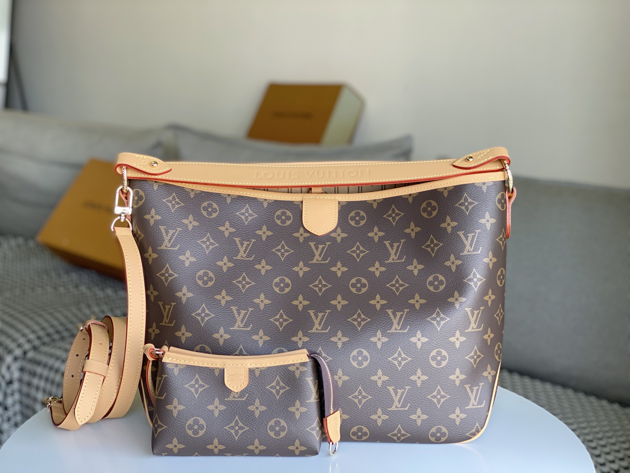 NO:200419,The original quality of the pair of versions [GRACEFUL shopping bag] M40352 old-fashioned bag GRACEFUL shopping bag with shoulder straps Original monogram canvas texture with all steel hardware Exquisite flower style Fashionable and stylish Suitable for mixing and matching of various styles Lightweight and super large capacity design Light and practical. Size 46-30-13cm, LV [top original order], louis vuitton19860909对版开发原单品质【GRACEFUL 购物包】M40352 老花配小袋 GRACEFUL 购物包配肩带 原厂monogram帆布质地配配全钢五金 精致对花 时尚洋气 适合多种风格混搭 轻便且超大容量设计 轻便实用. 尺寸46-30-13cm,LV【顶级原单】,louis vuitton,Bag