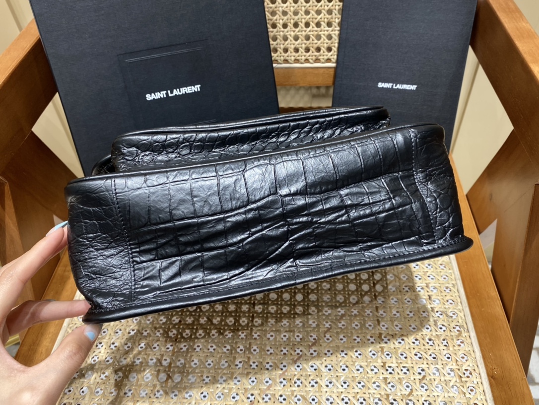 YSL 𝐍𝐢𝐤𝐢 28𝐜𝐦 邮差包 633158鳄鱼纹黑色/黑链