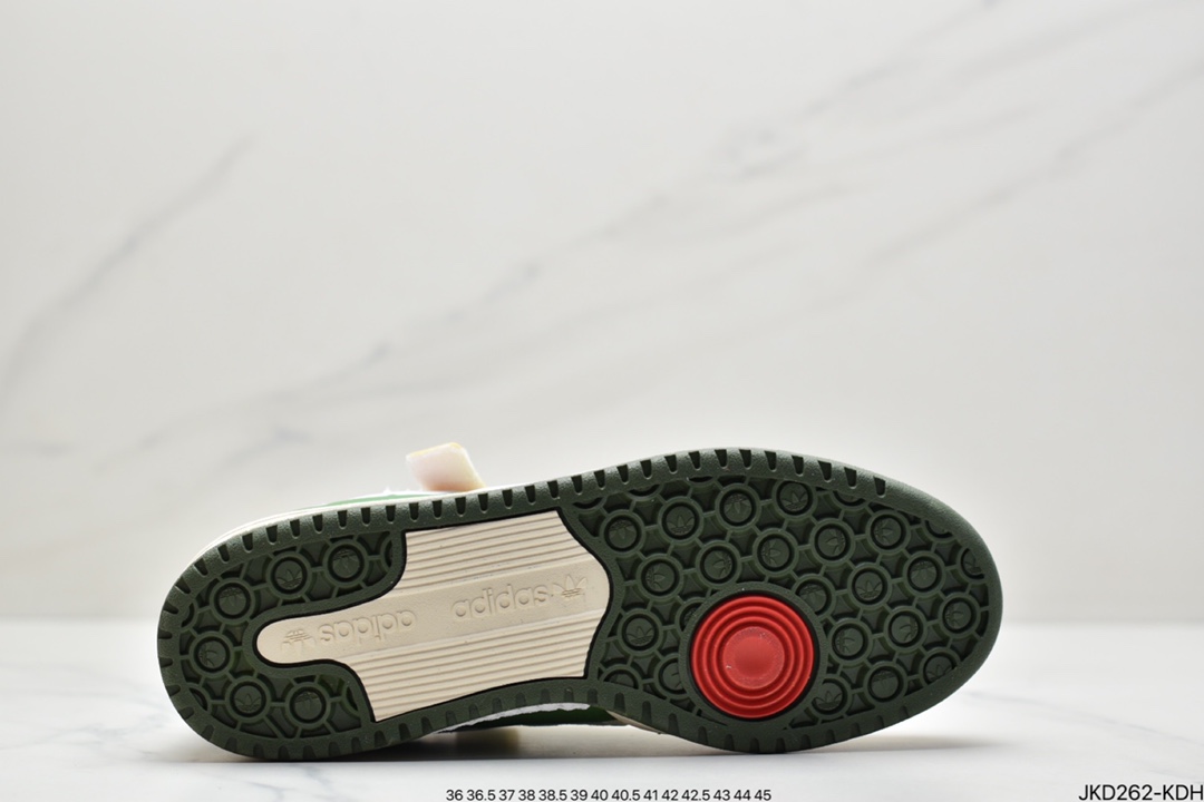160 Forum Low入诞生于1984年的经典复古篮球鞋adidas Originals Forum在今年重磅回归FY8683