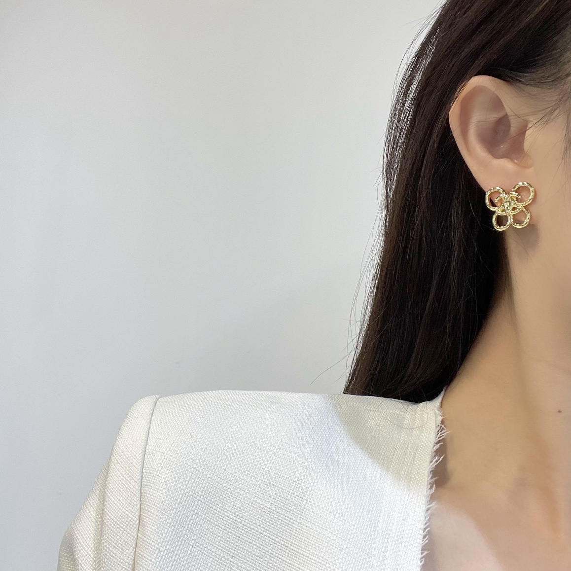 新款☑️CHANEL香奈儿金色双c蝴蝶耳钉耳环