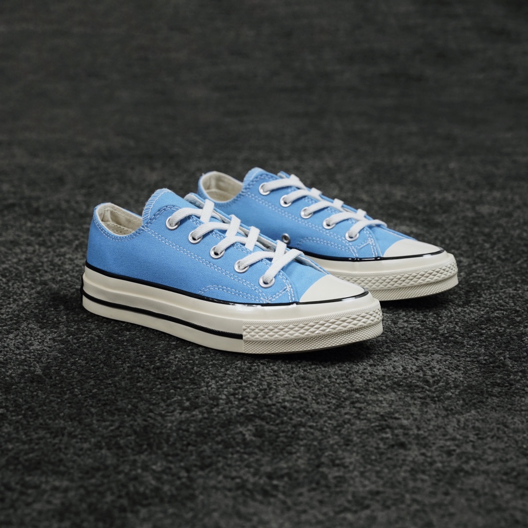 G0 1970s新配色 天蓝色 Converse Chuck 1970s 22ss环保新配色来了 迎接春季 此番匡威带来的全新70s环保天蓝配色 太适合春天了 饱和度适中 彰显格调 又百搭