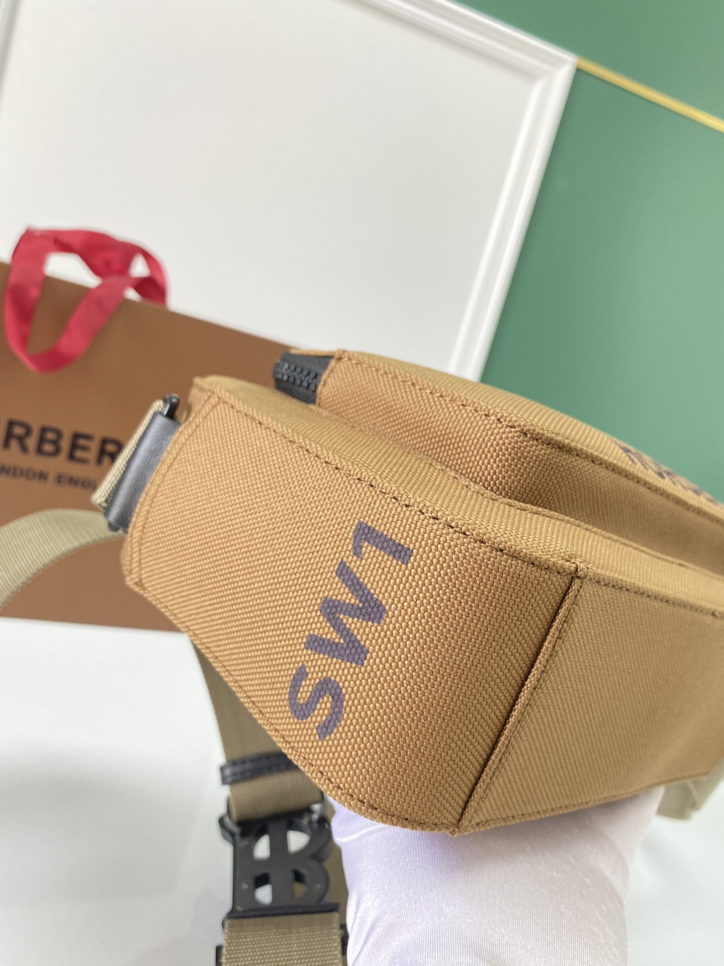 Burberry巴宝莉麻布防水材料相机包