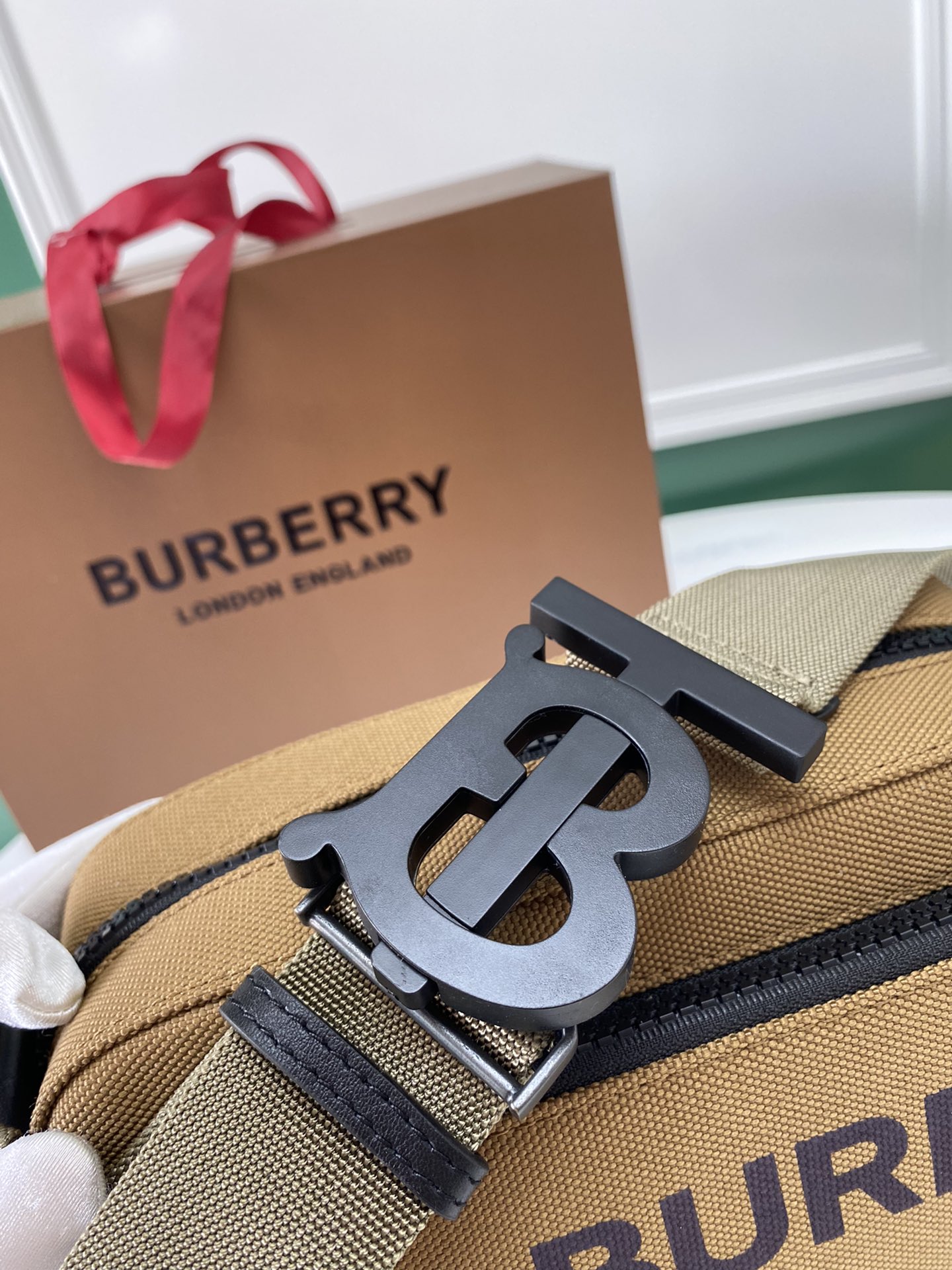 Burberry巴宝莉麻布防水材料相机包