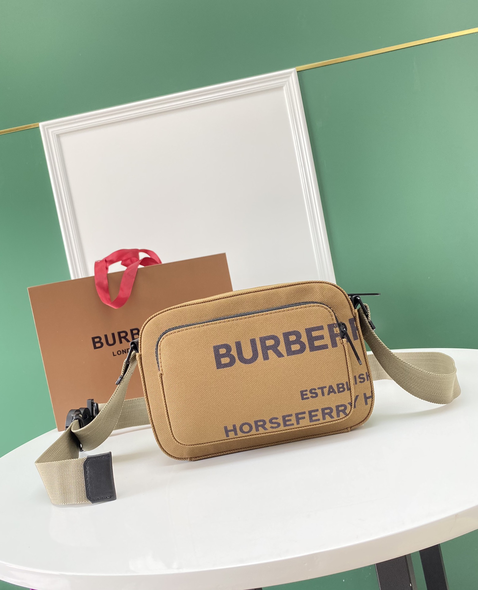 Burberry巴宝莉麻布防水材料相机包