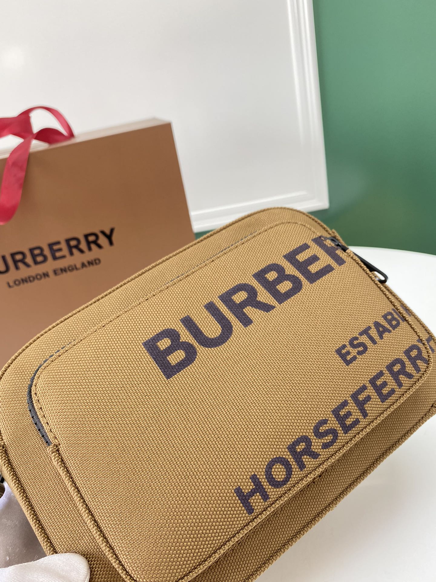 Burberry巴宝莉麻布防水材料相机包