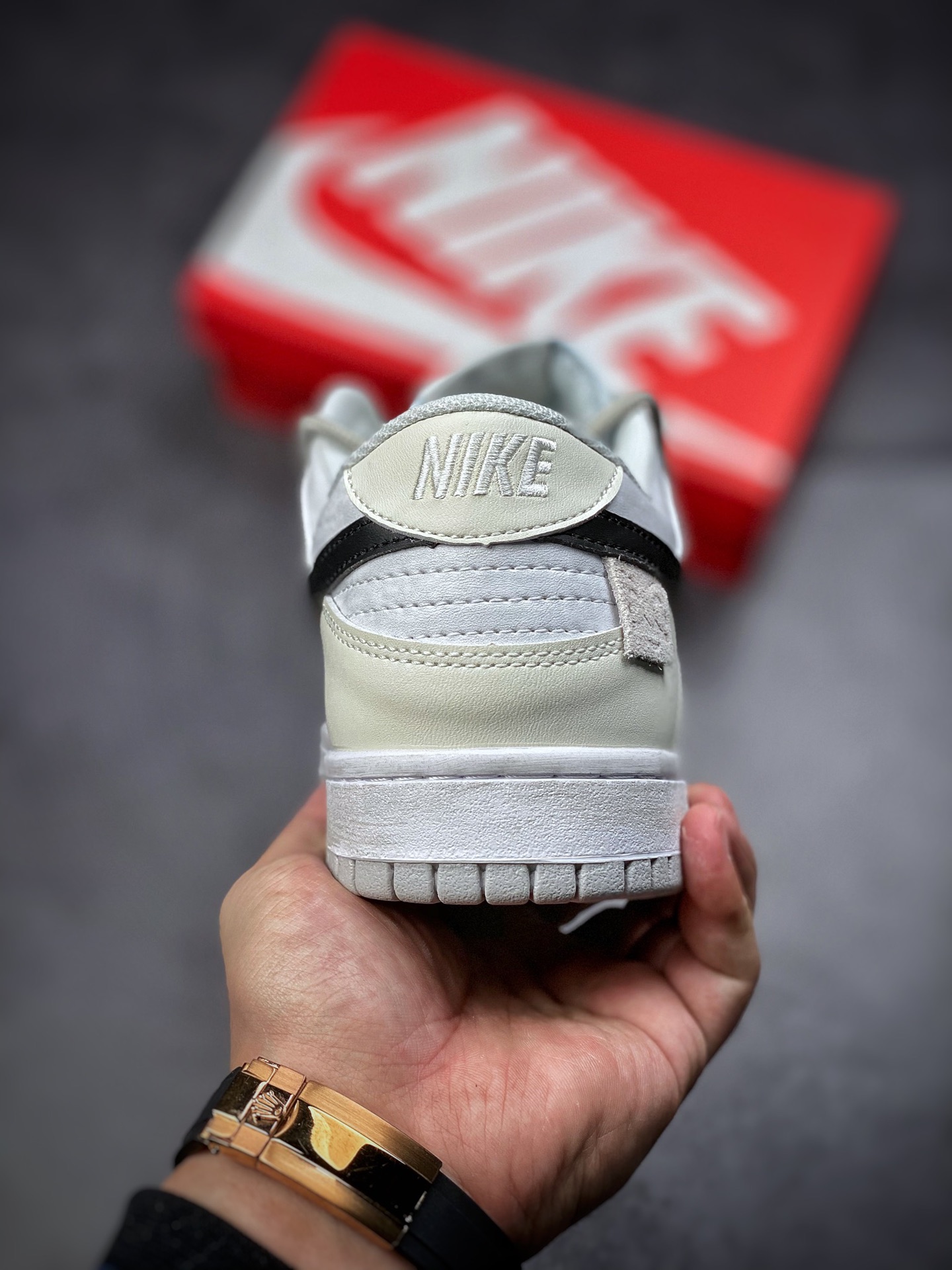 170  绑绳Off-White解构风定制 耐克Nike SB Dunk Low Lot”Milk White/Black”扣篮系列低帮经典百搭休闲运动板鞋DD1391-103