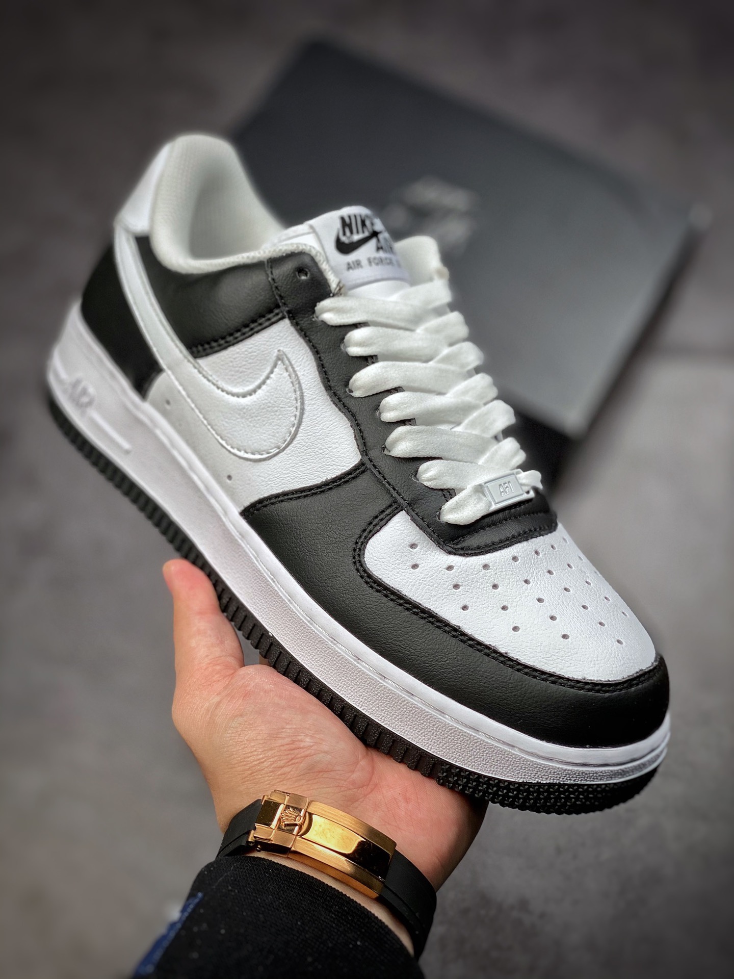 200  Nike Air Force 1 Low 07 黑白熊猫白钩 CW2288-689