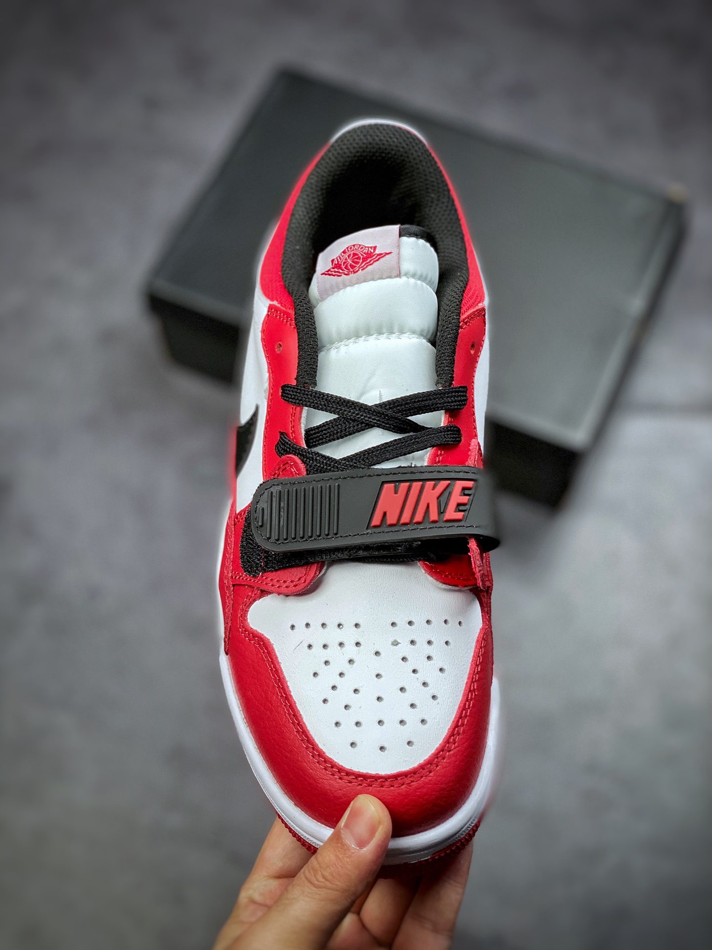 200  Air Jordan  Legacy 三合一312 ”芝加哥” 有着交错结合的设计CD7069-116