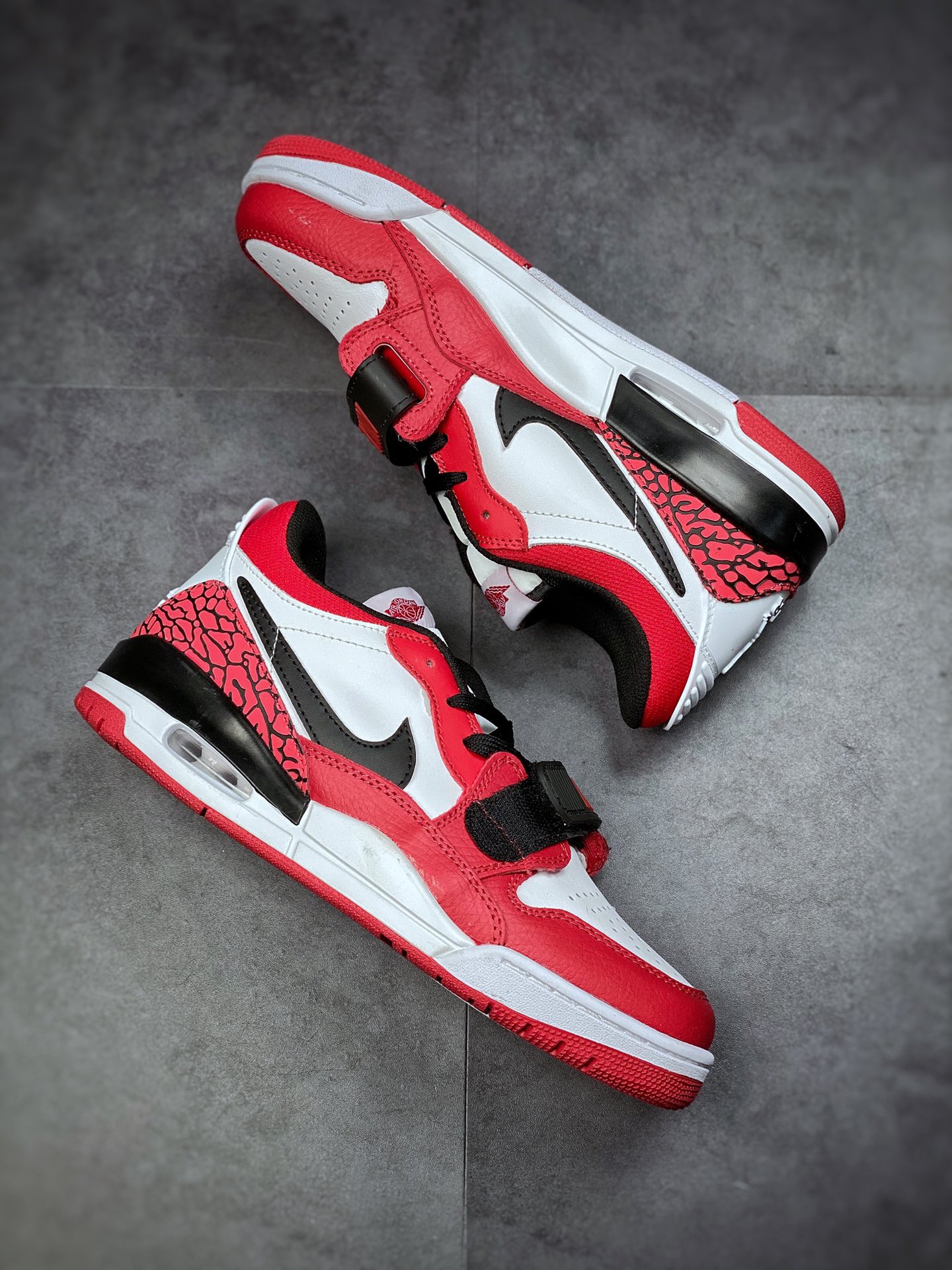200  Air Jordan  Legacy 三合一312 ”芝加哥” 有着交错结合的设计CD7069-116