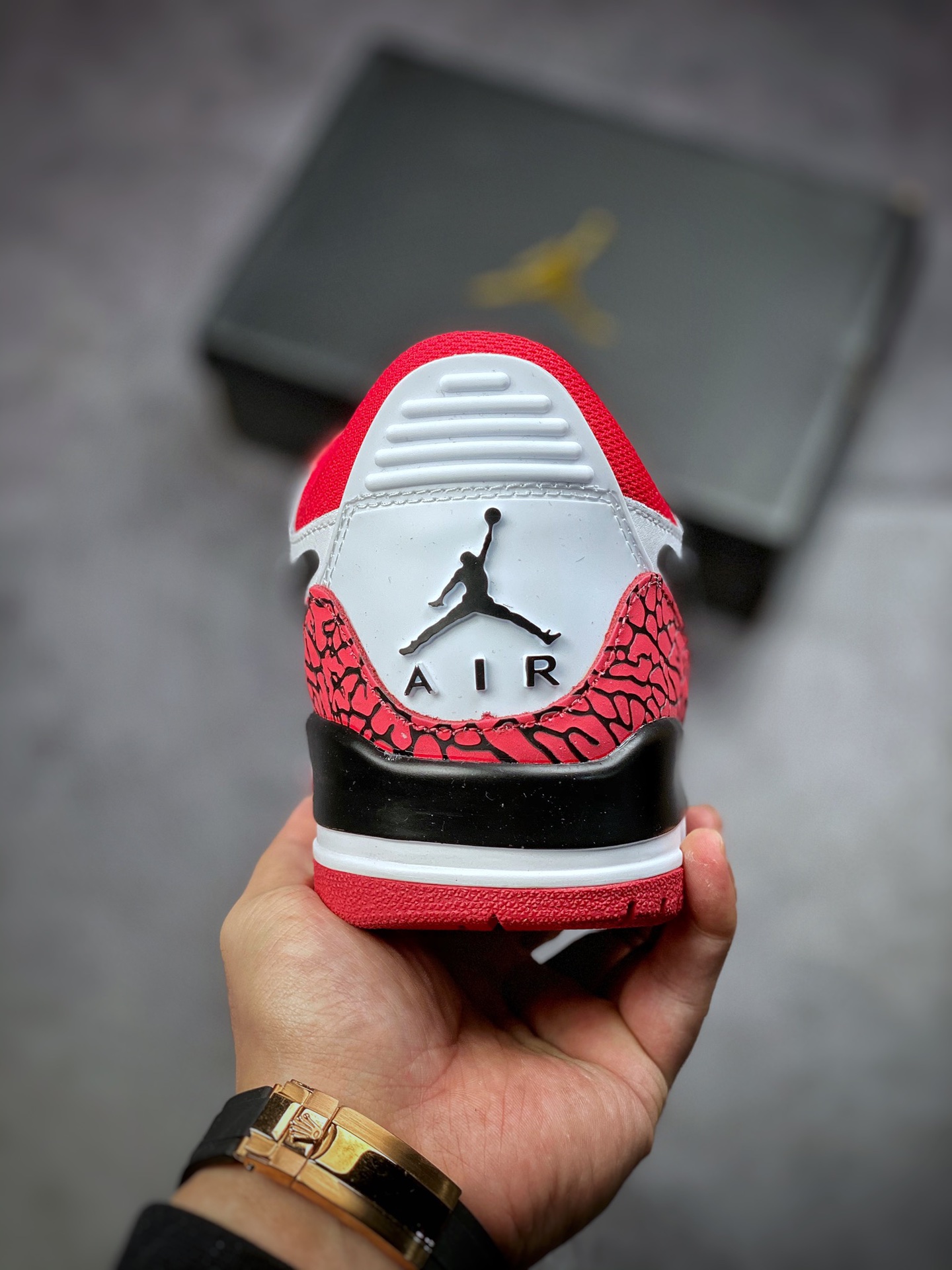 200  Air Jordan  Legacy 三合一312 ”芝加哥” 有着交错结合的设计CD7069-116