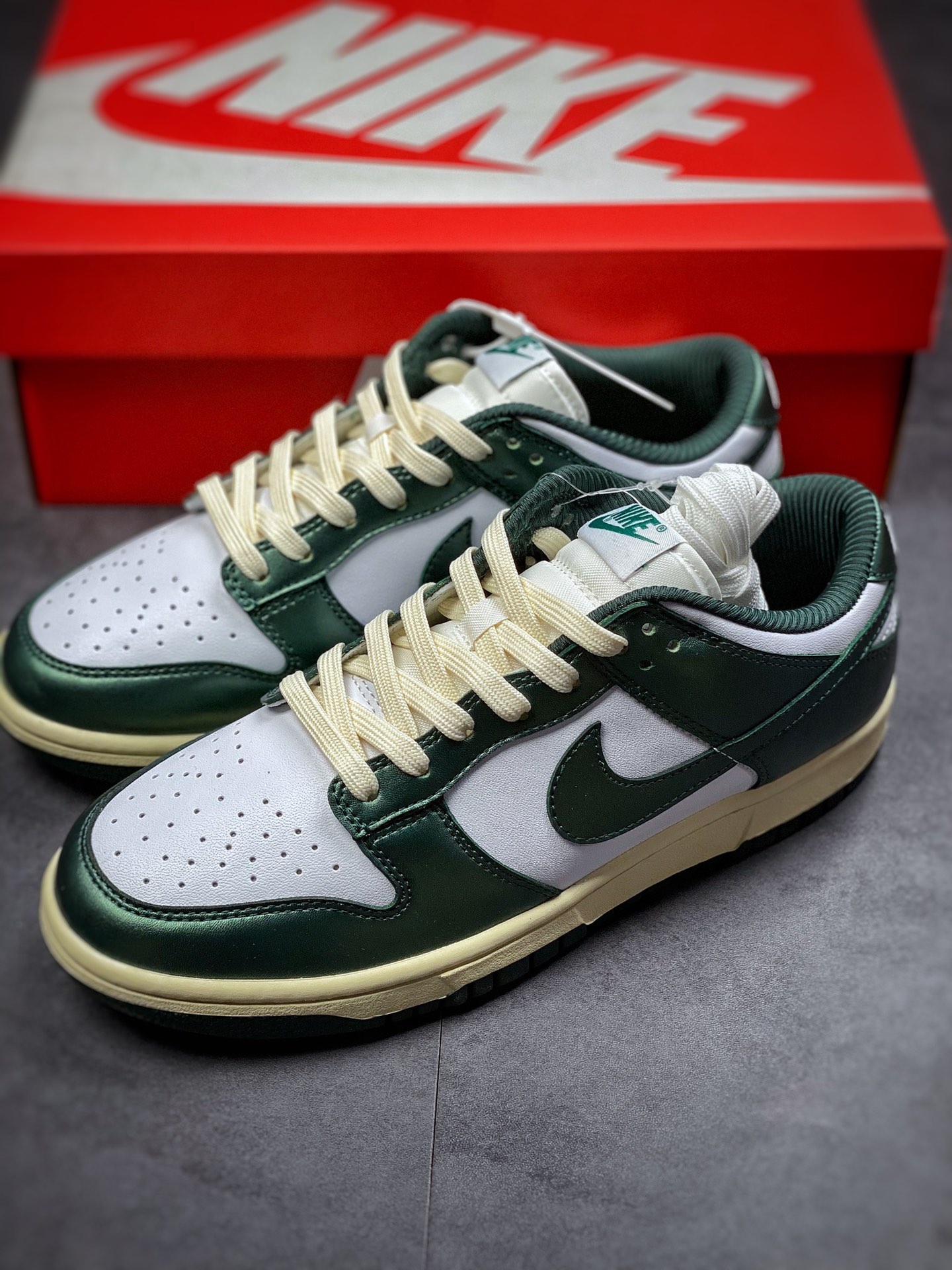 220   Nike Dunk Low “Vintage Green” 复古白绿 DQ8580-100