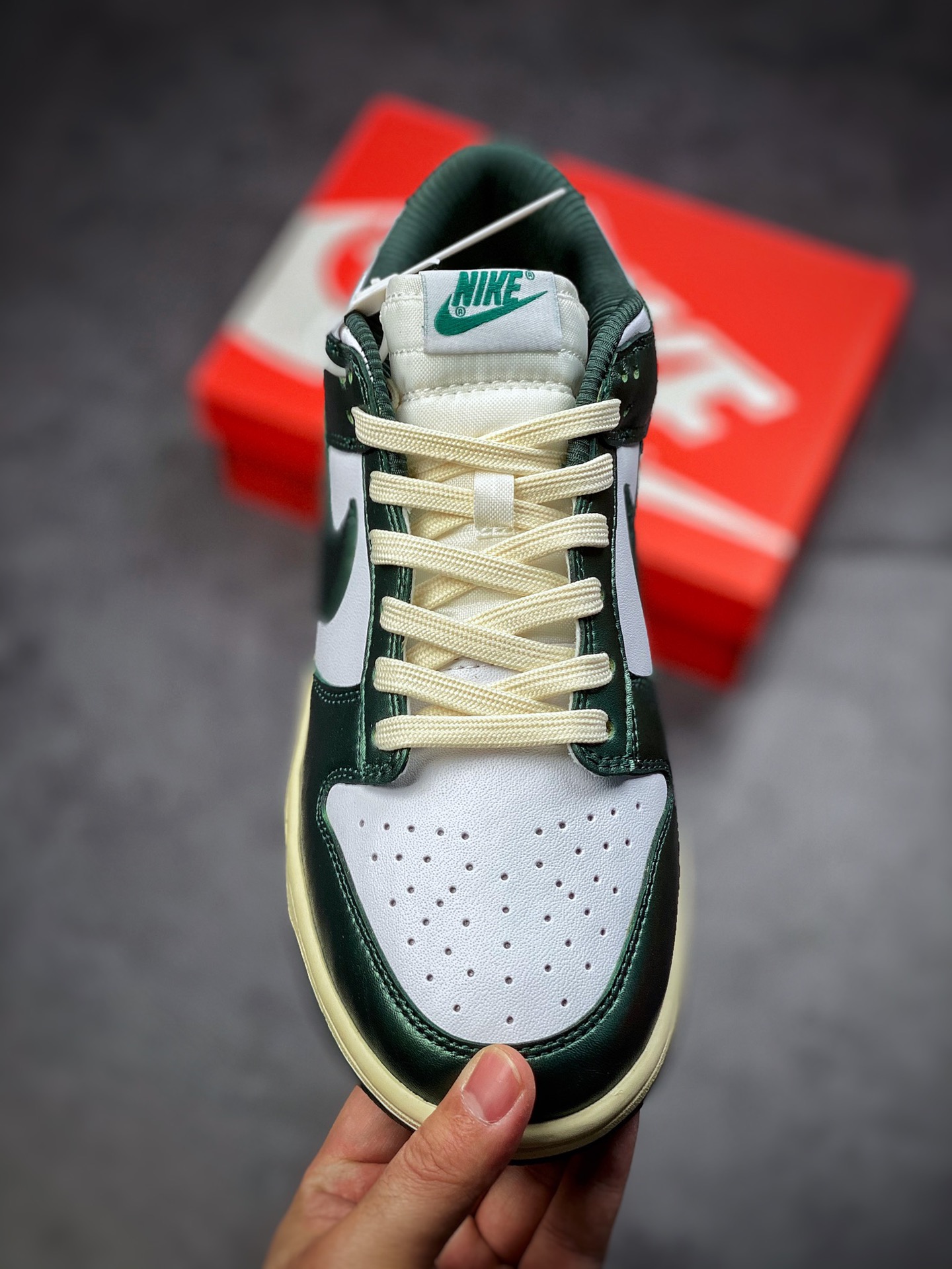 220   Nike Dunk Low “Vintage Green” 复古白绿 DQ8580-100