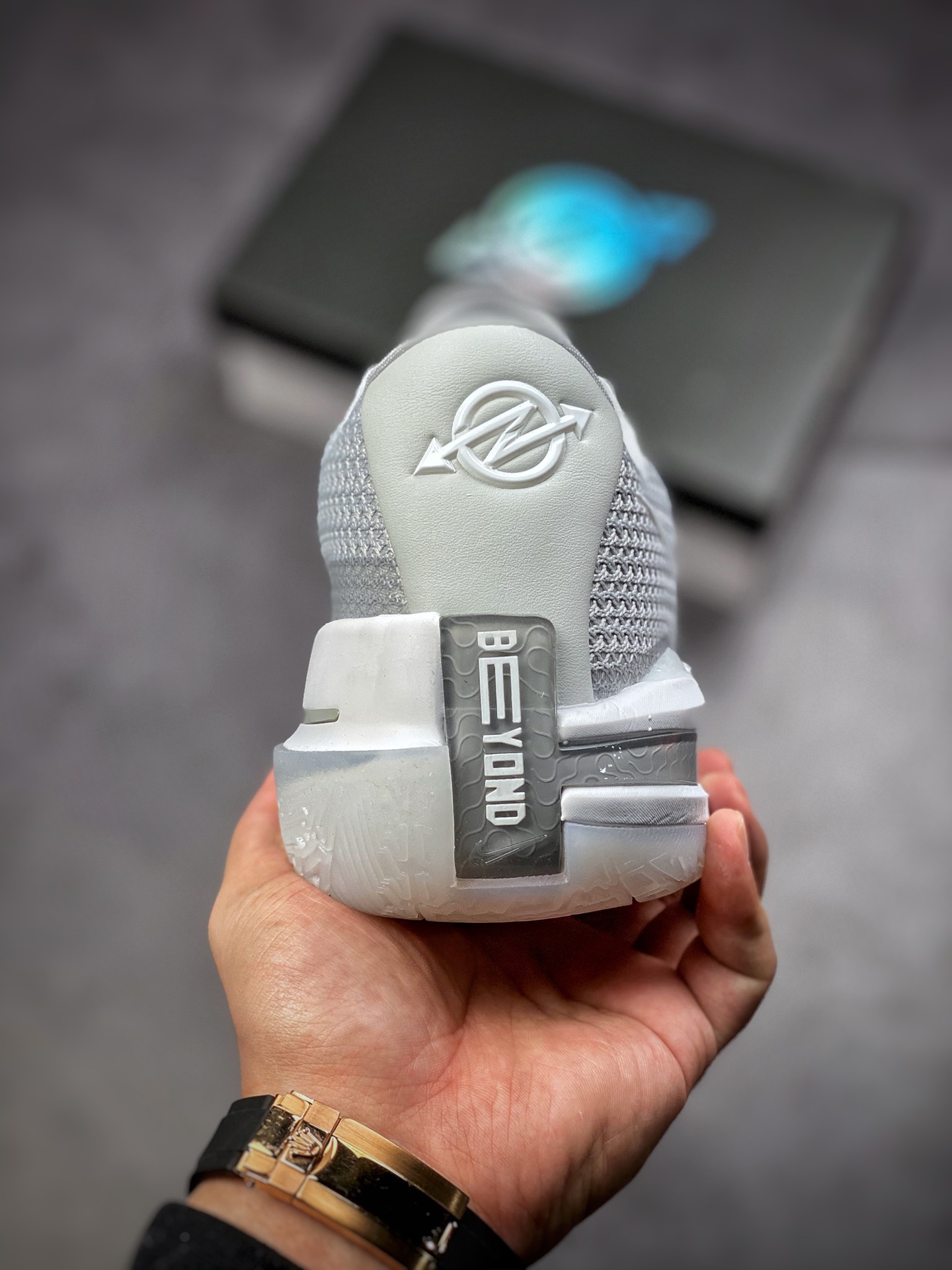 240  Nike Air Zoom G.T.Cut EP 耐克新款实战系列篮球鞋浅灰白 CZ0175-007