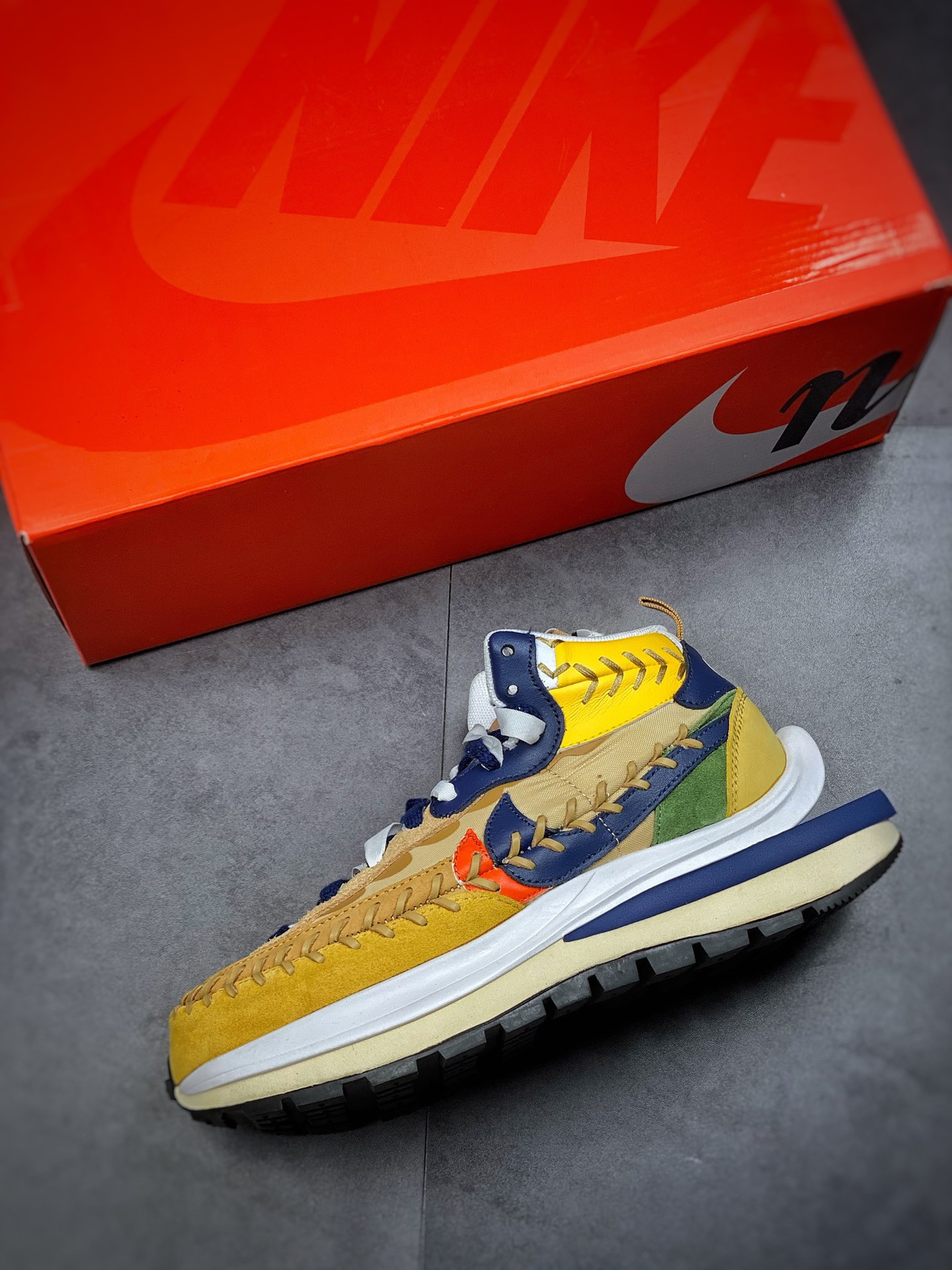 360  Jean Paul Gaultier x sacai x Nike VaporWaffle ”Sesame”  三方联名DH9186-200