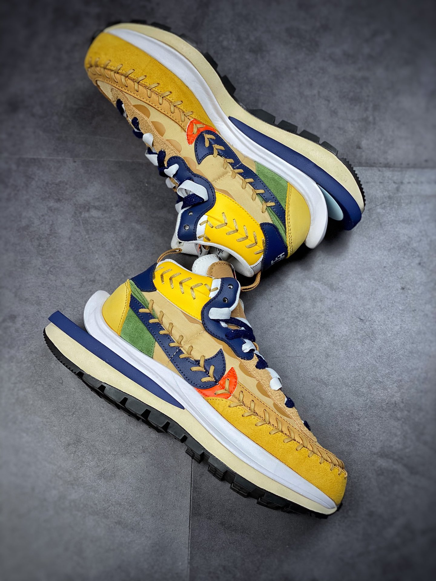 360  Jean Paul Gaultier x sacai x Nike VaporWaffle ”Sesame”  三方联名DH9186-200