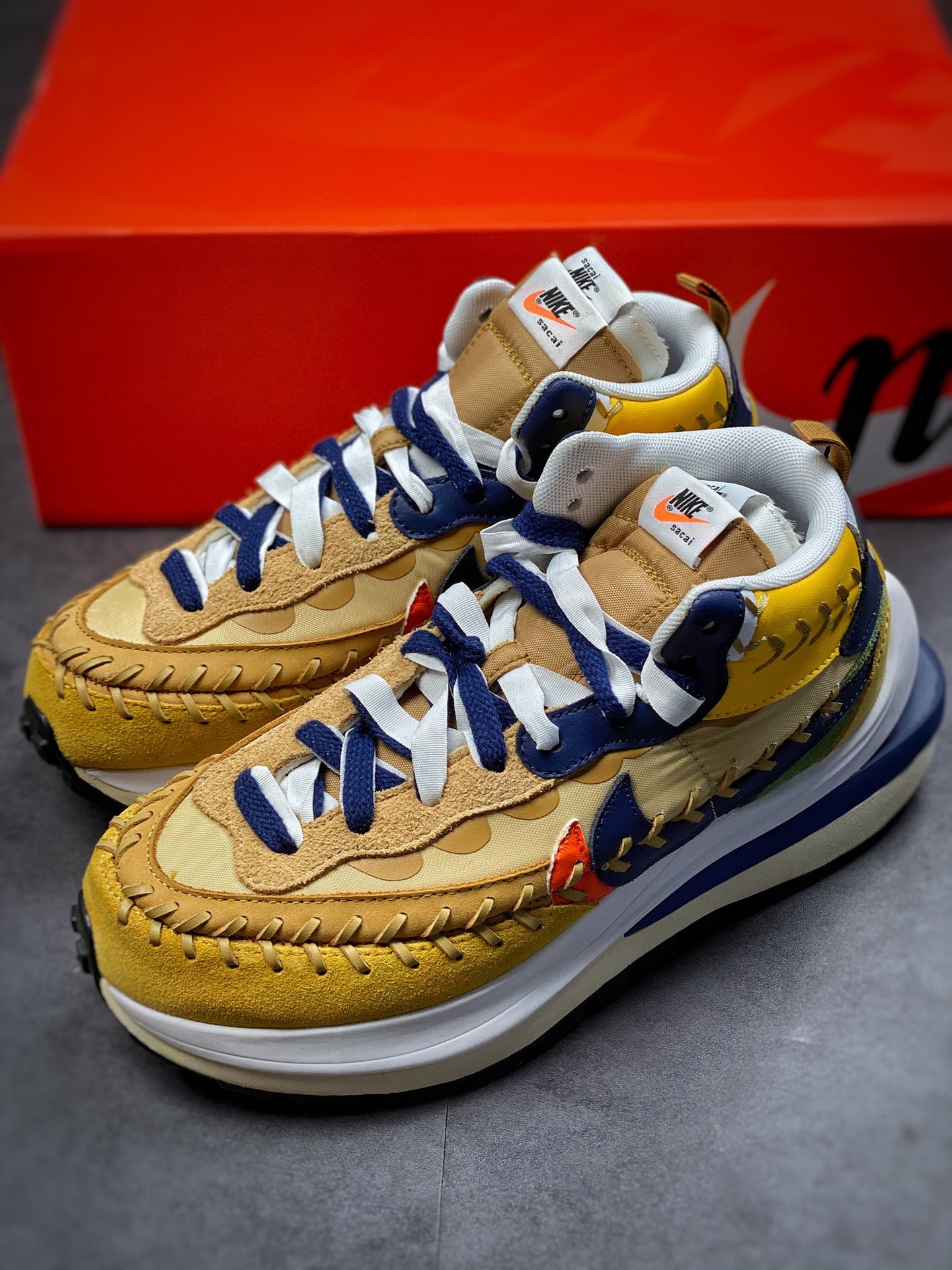 360  Jean Paul Gaultier x sacai x Nike VaporWaffle ”Sesame”  三方联名DH9186-200