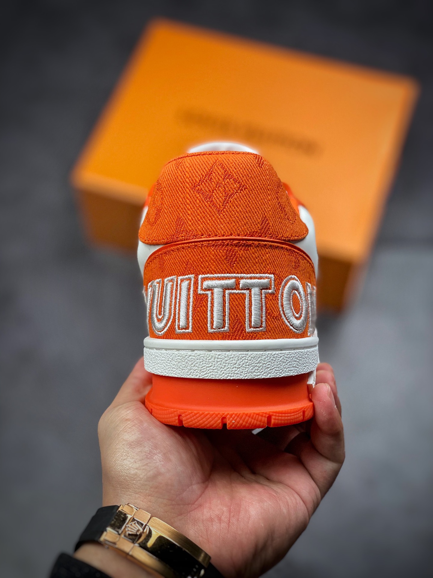 500  2022 LV Trainer 限定联名 入秋最新配色国内限定无售
