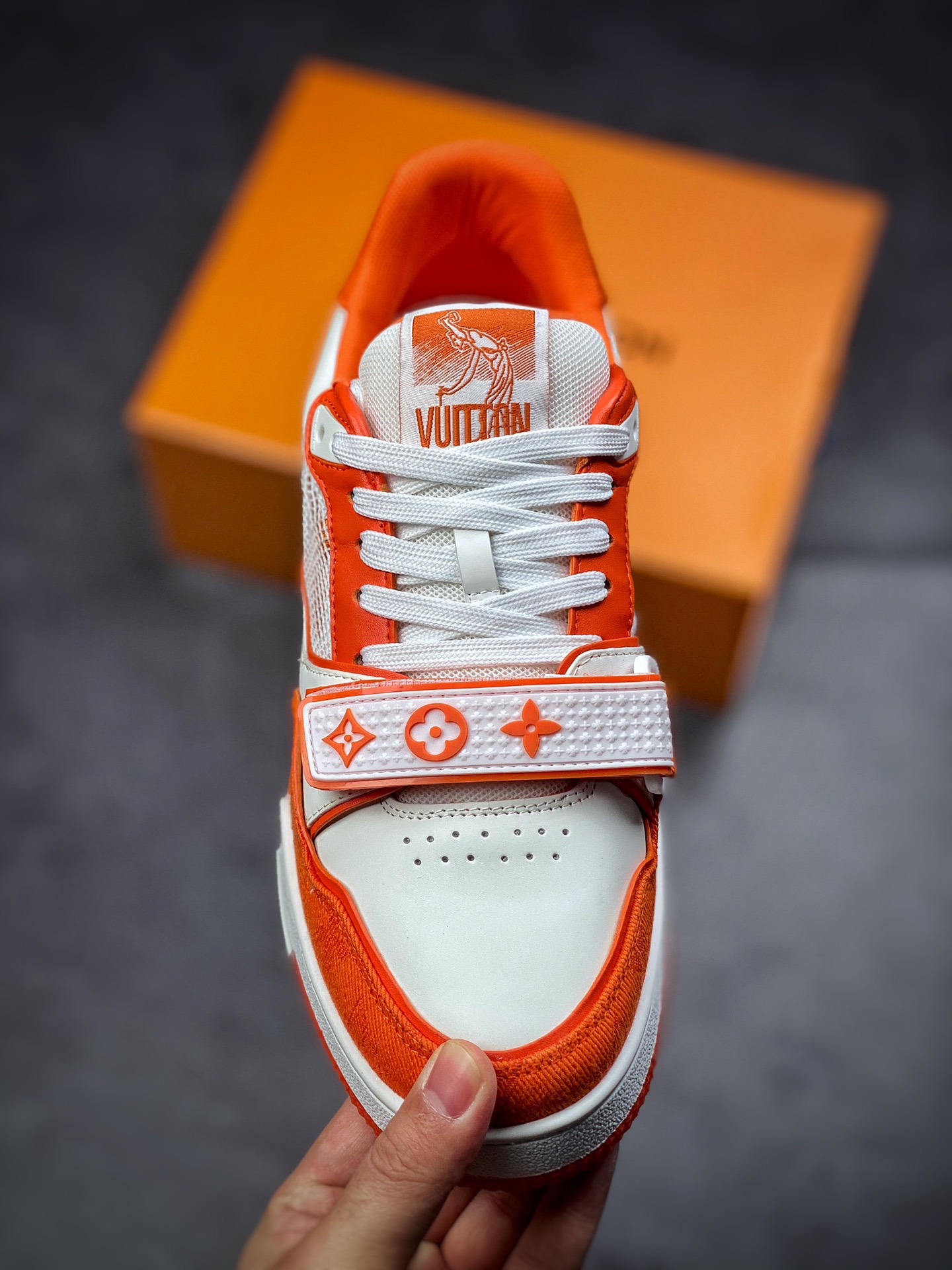 500  2022 LV Trainer 限定联名 入秋最新配色国内限定无售