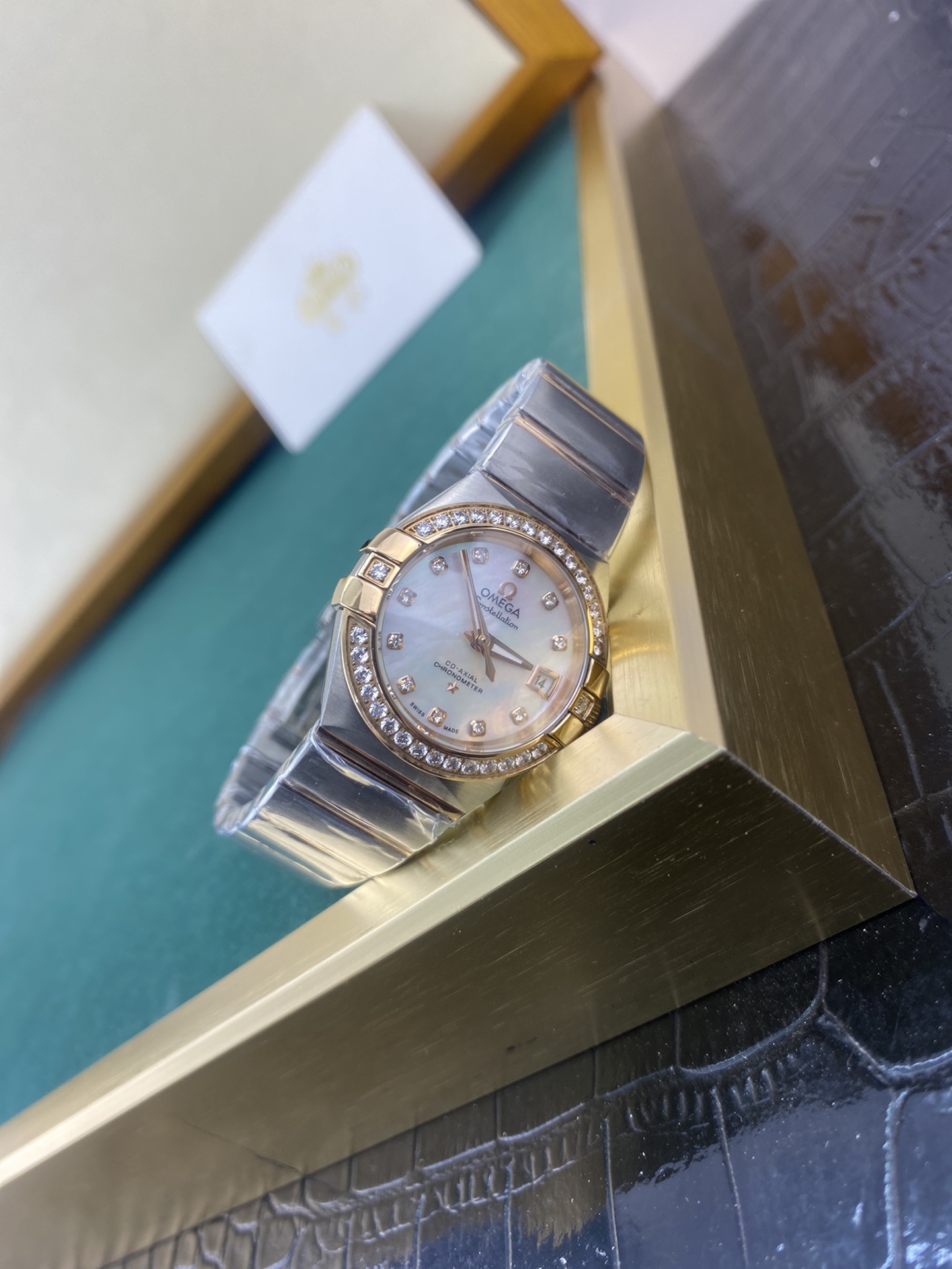 Omega 皇家 欧米茄星座系列女款玫瑰金镶钻