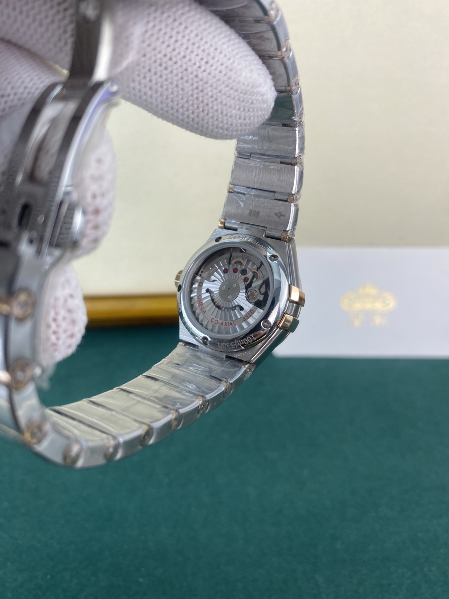 Omega 皇家 欧米茄星座系列女款玫瑰金镶钻
