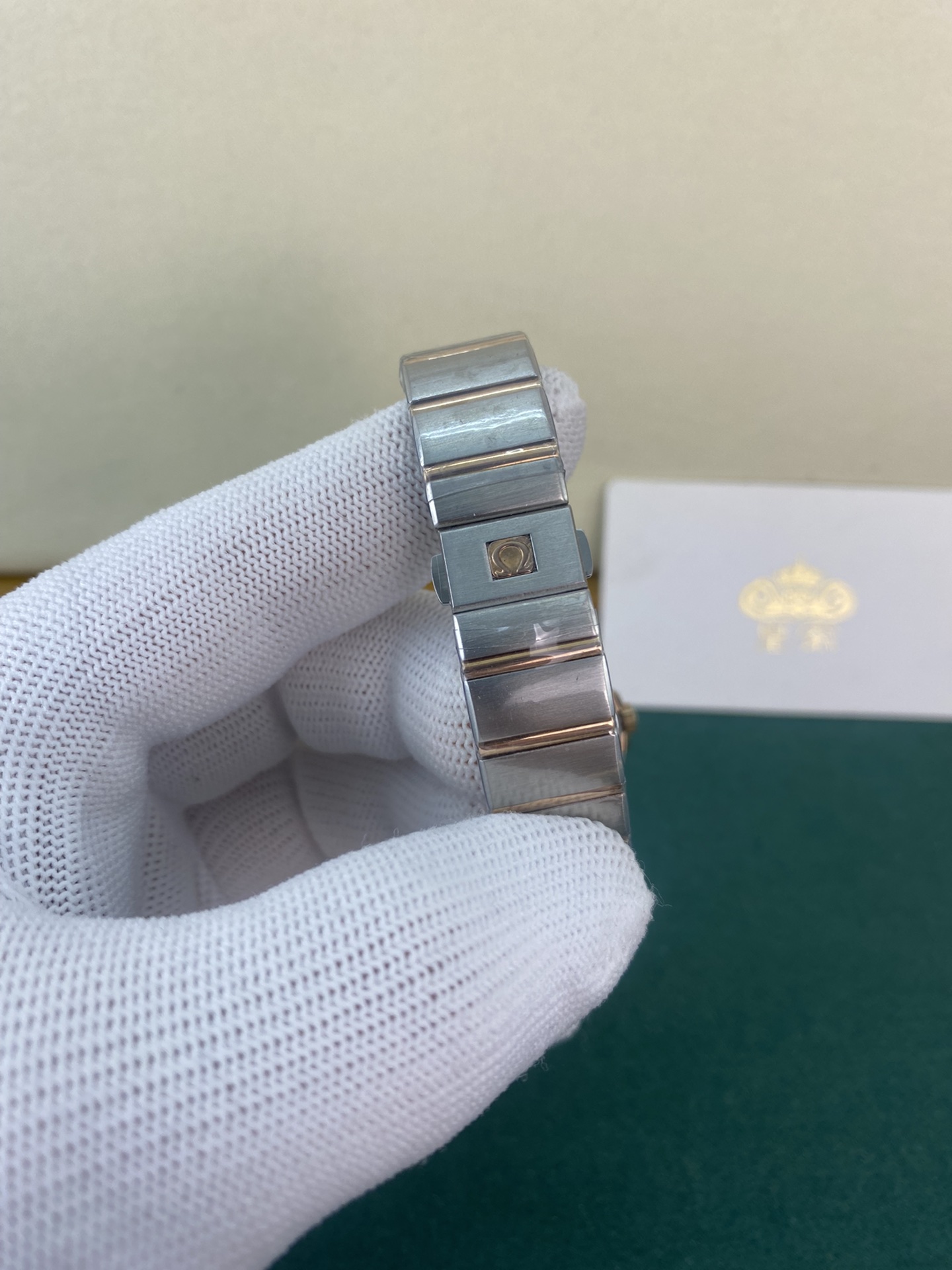 Omega 皇家 欧米茄星座系列女款玫瑰金镶钻