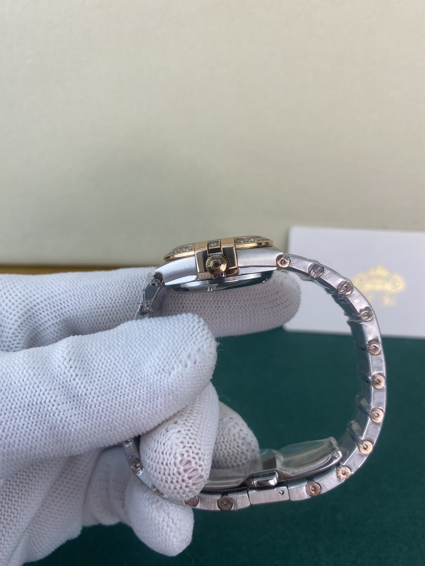 Omega 皇家 欧米茄星座系列女款玫瑰金镶钻